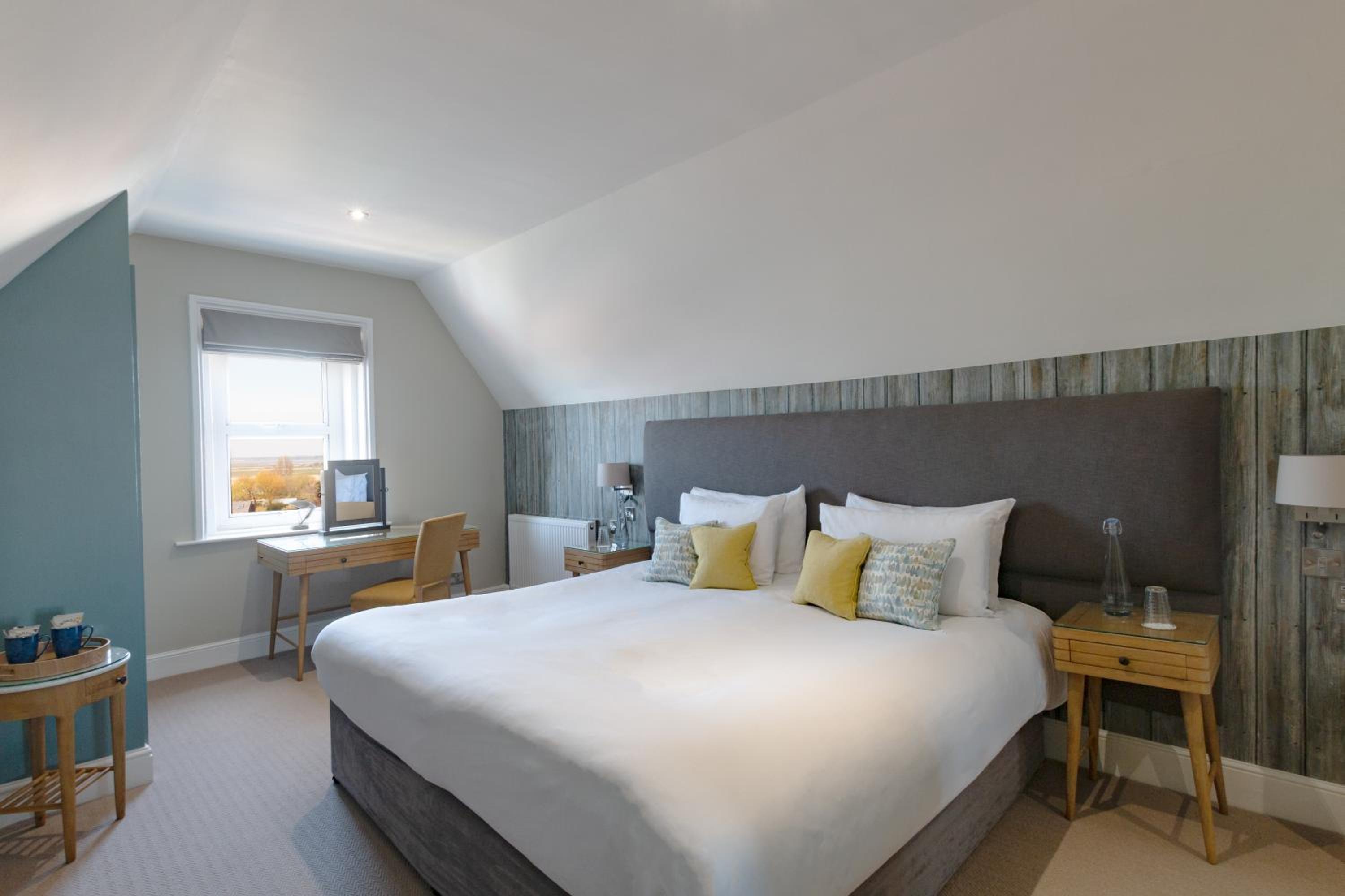 Superior Double or Twin Room with Inland View photo 2