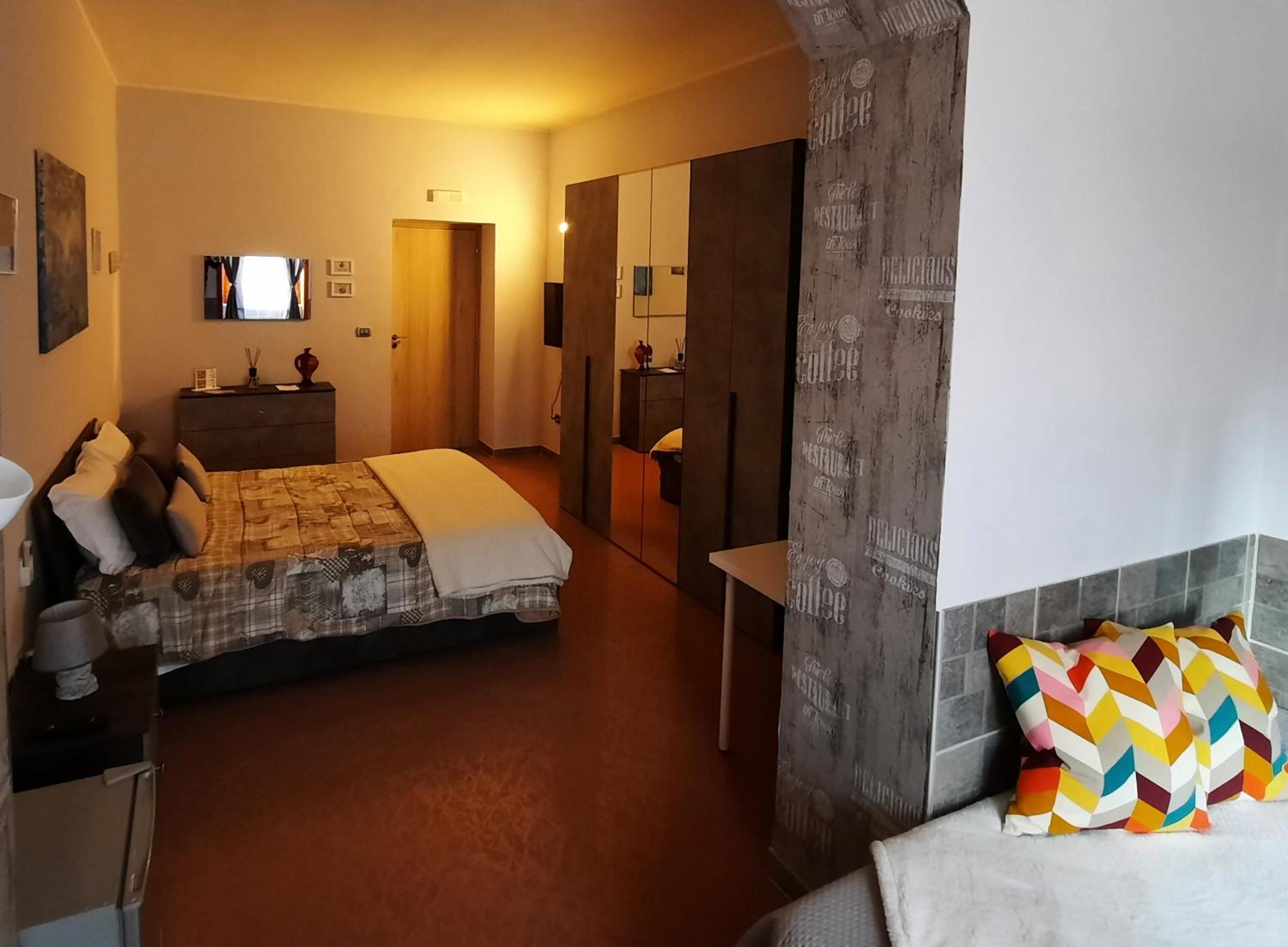 Deluxe Double or Twin Room with Mountain View - Photo 5
