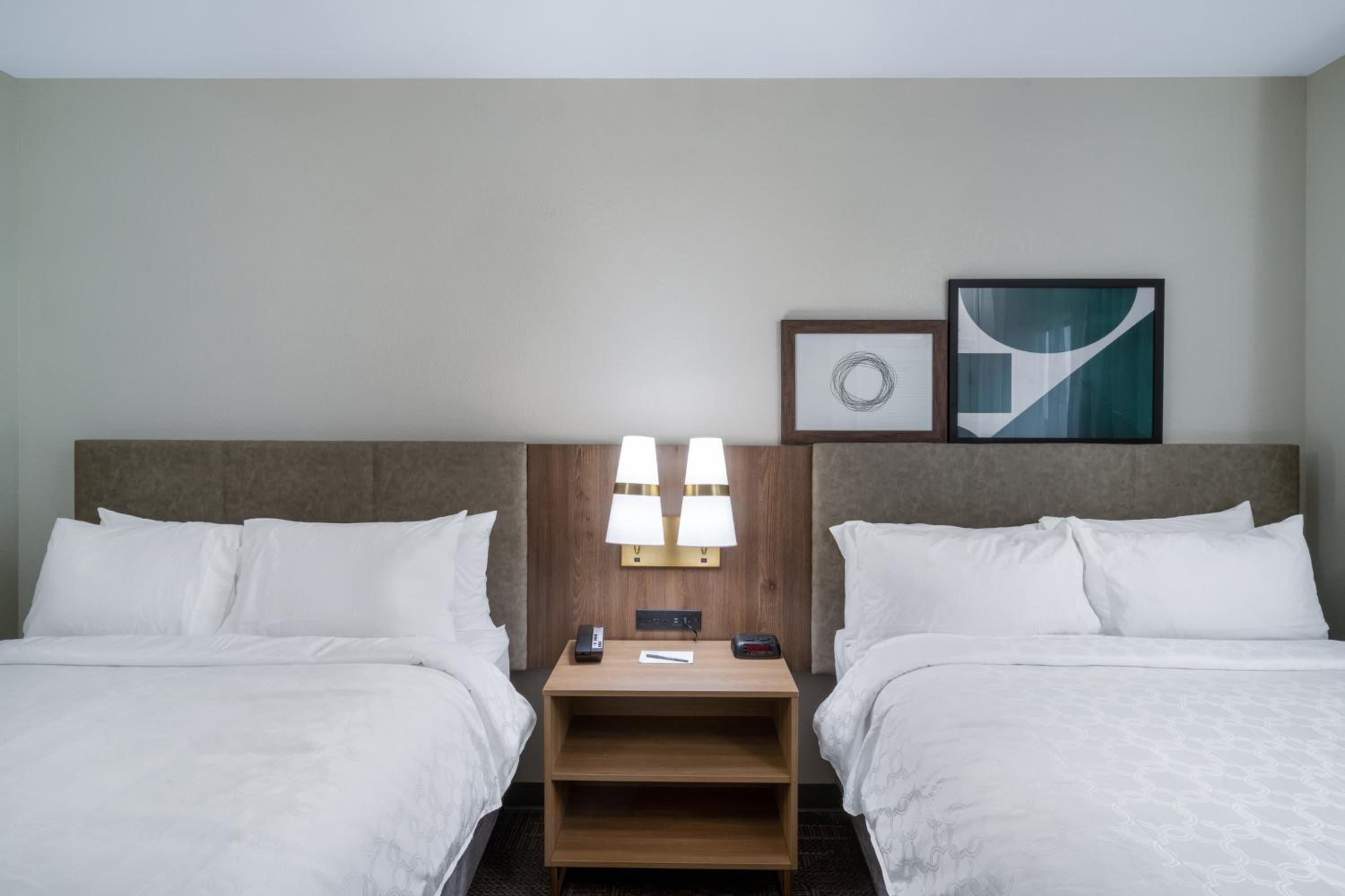 Queen Suite - Hearing Accessible - Photo 6