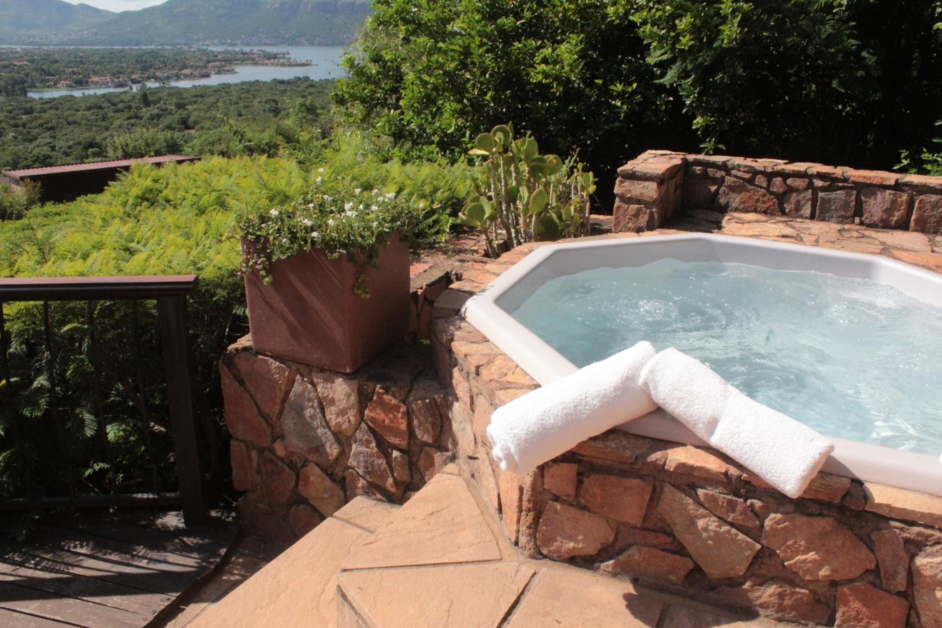 Suite with Spa Bath - Photo 9