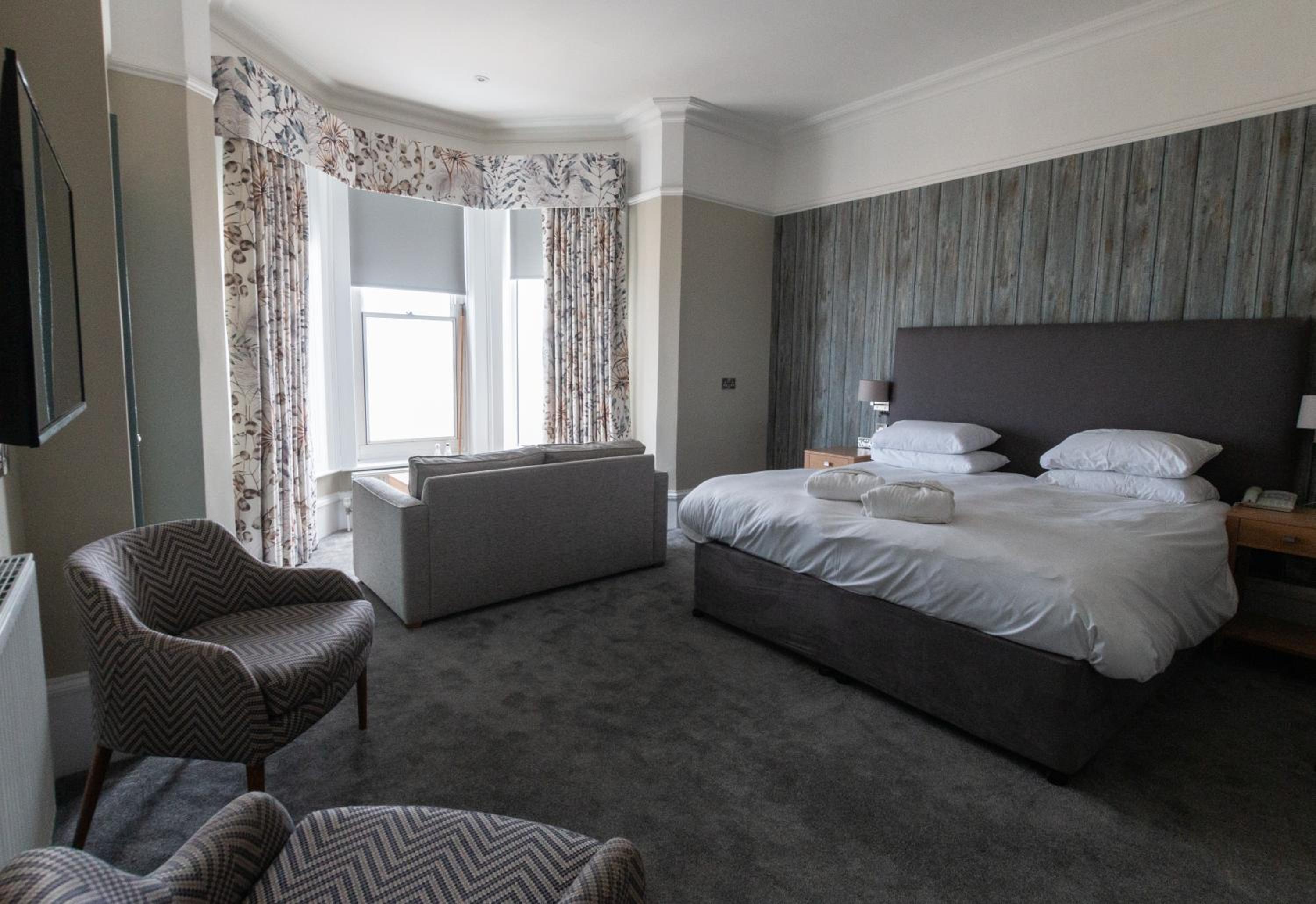 Deluxe Double or Twin Room with Sea View photo 1