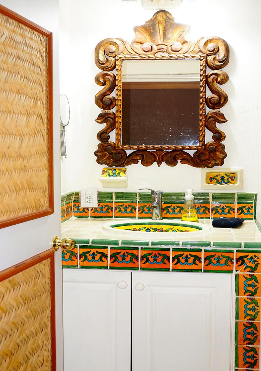 Deluxe King Room - Photo 3