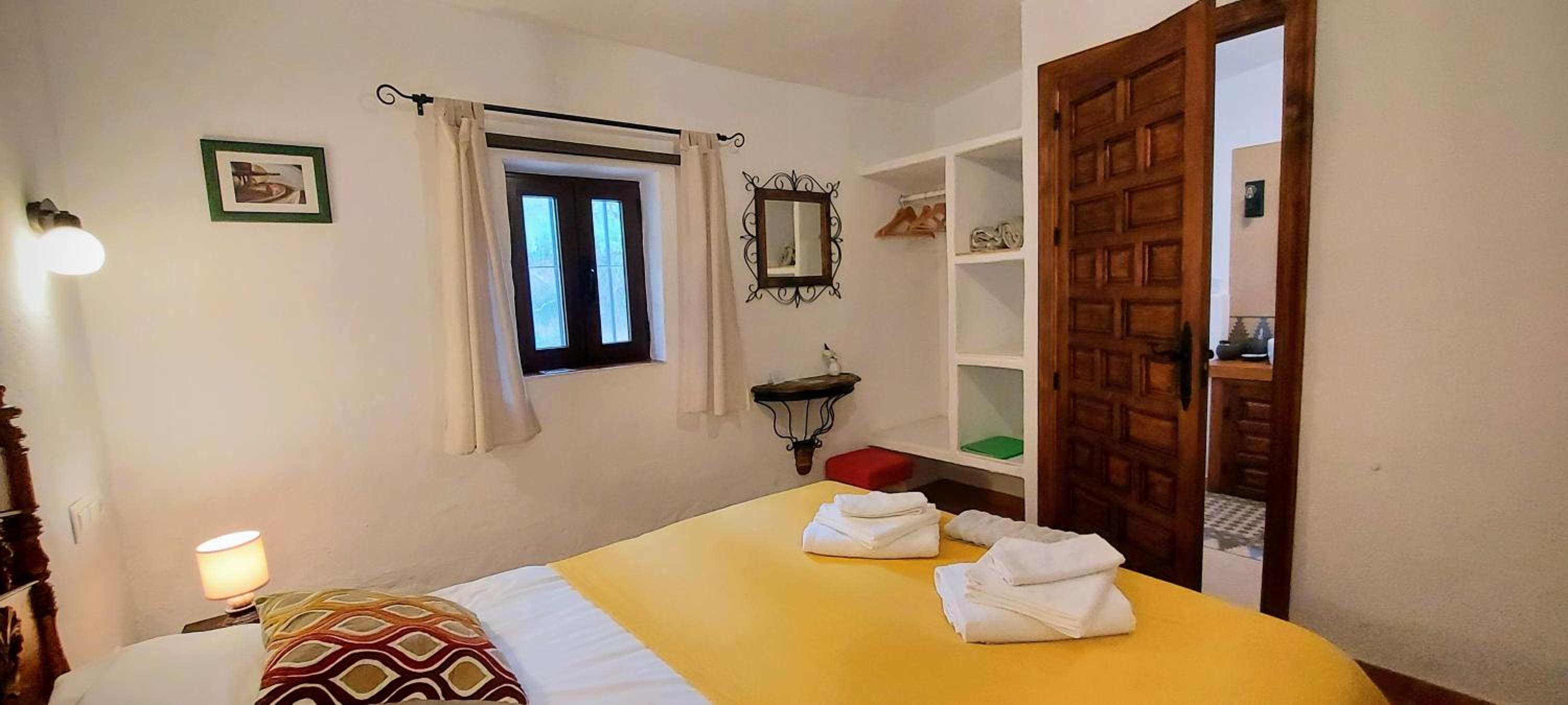 Budget Double Room - Photo 1