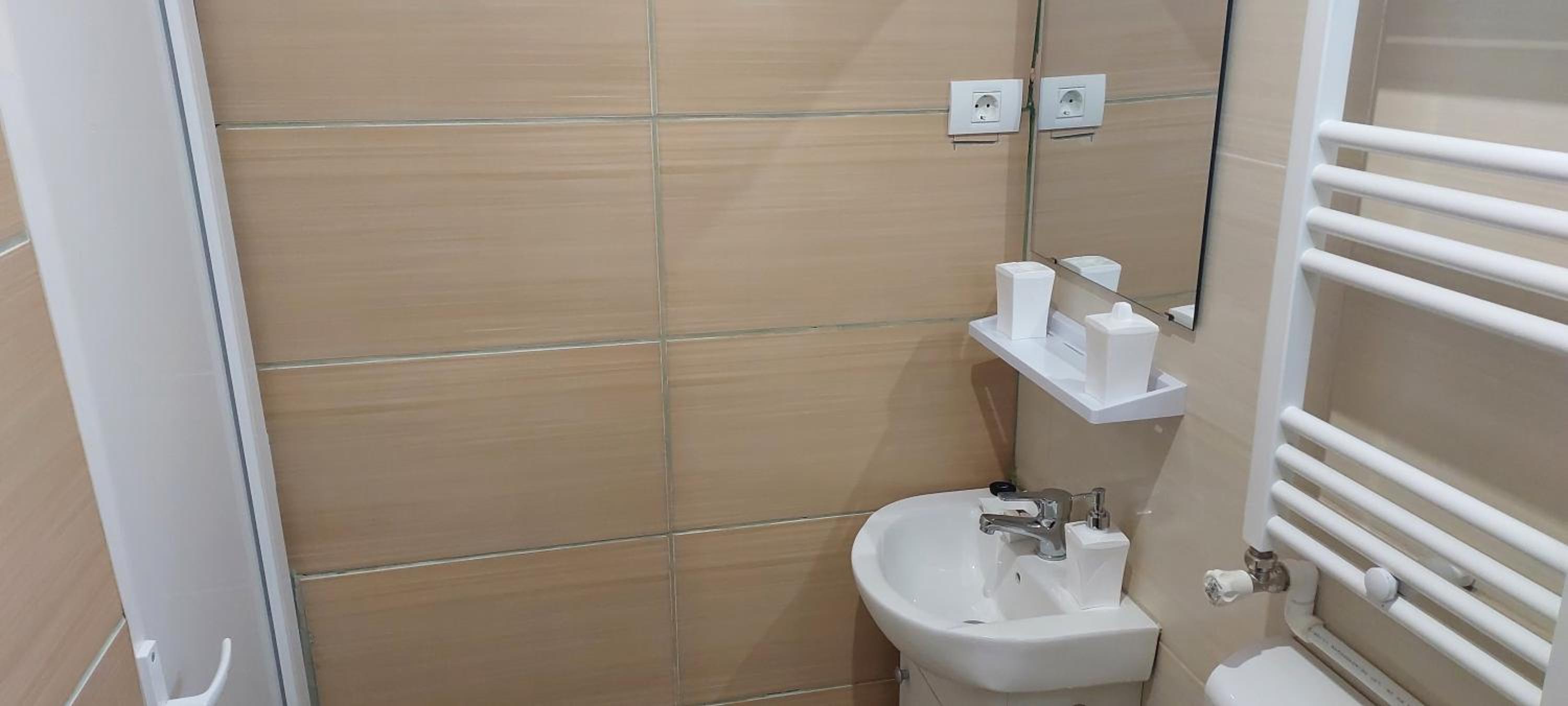 Economy Double or Twin Room - Photo 3