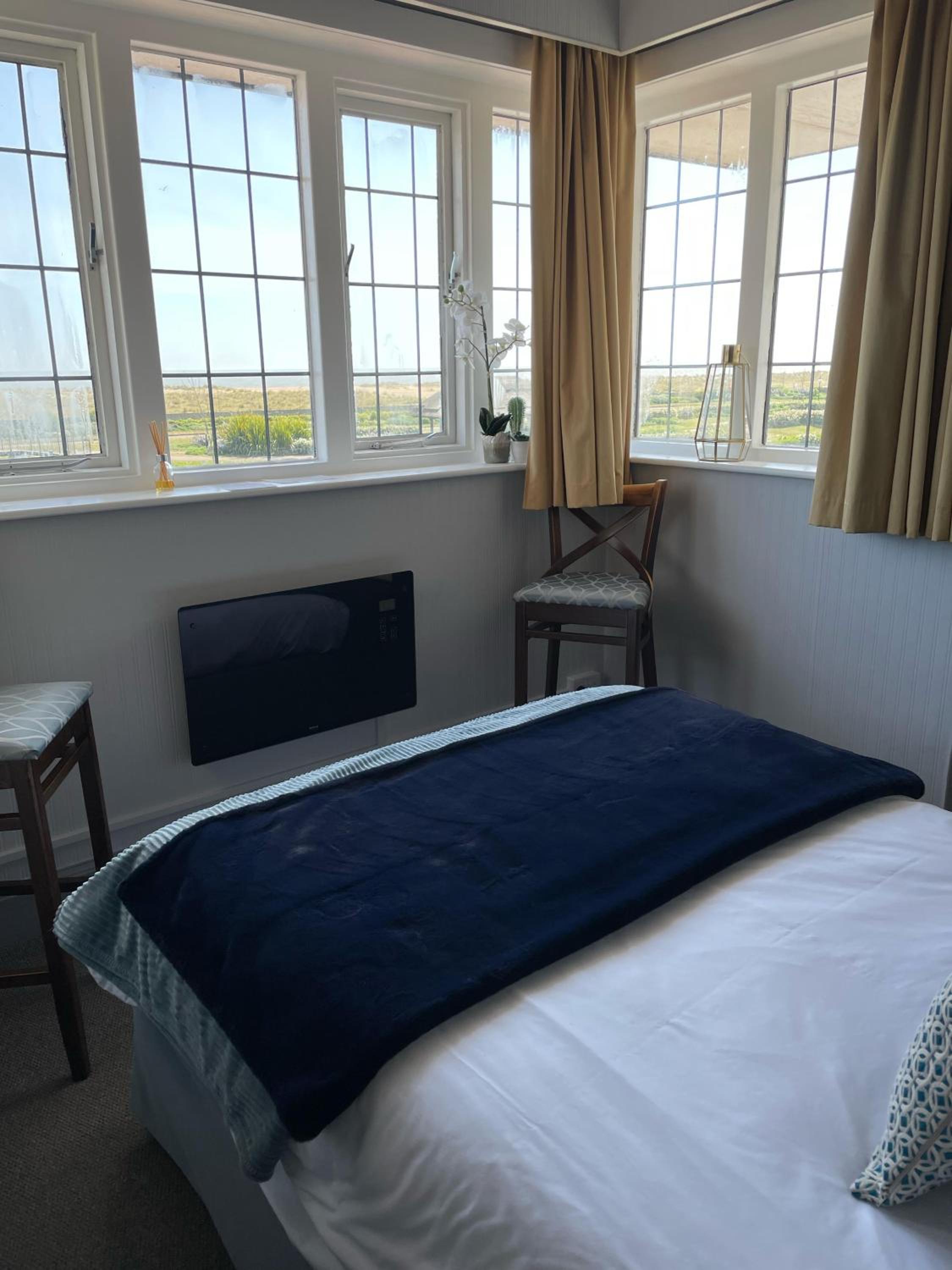 Double Room with Sea View - Photo 19