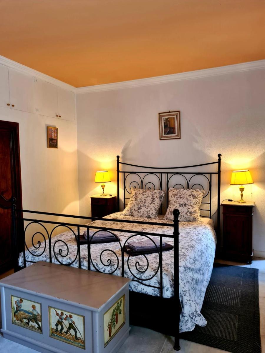 One-Bedroom House photo 1