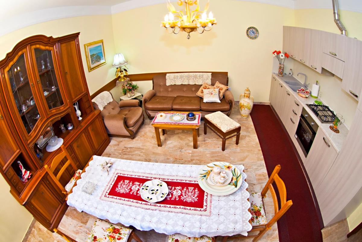 Apartment - Ground Floor photo 2