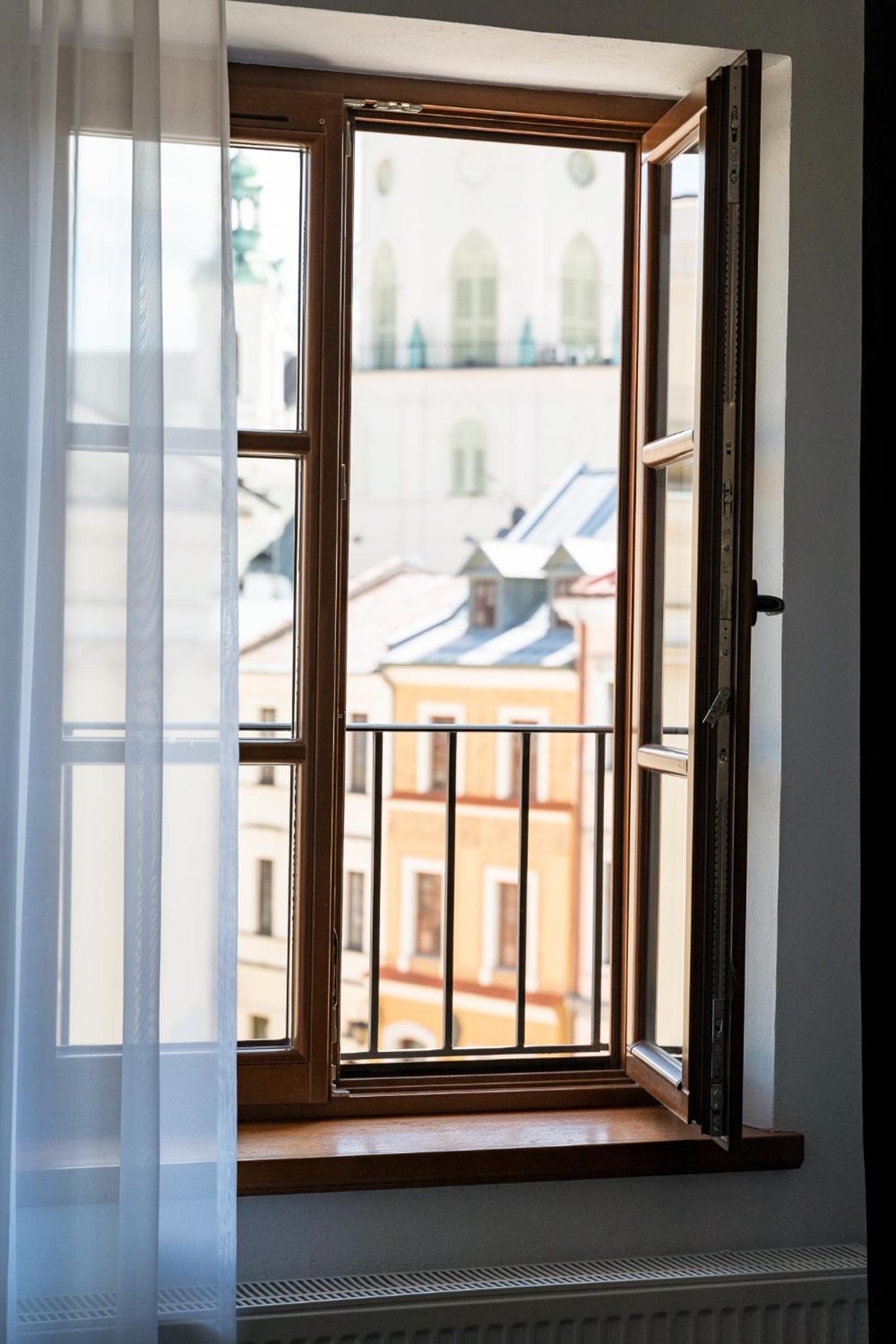 Superior Double or Twin Room with City View - Photo 7