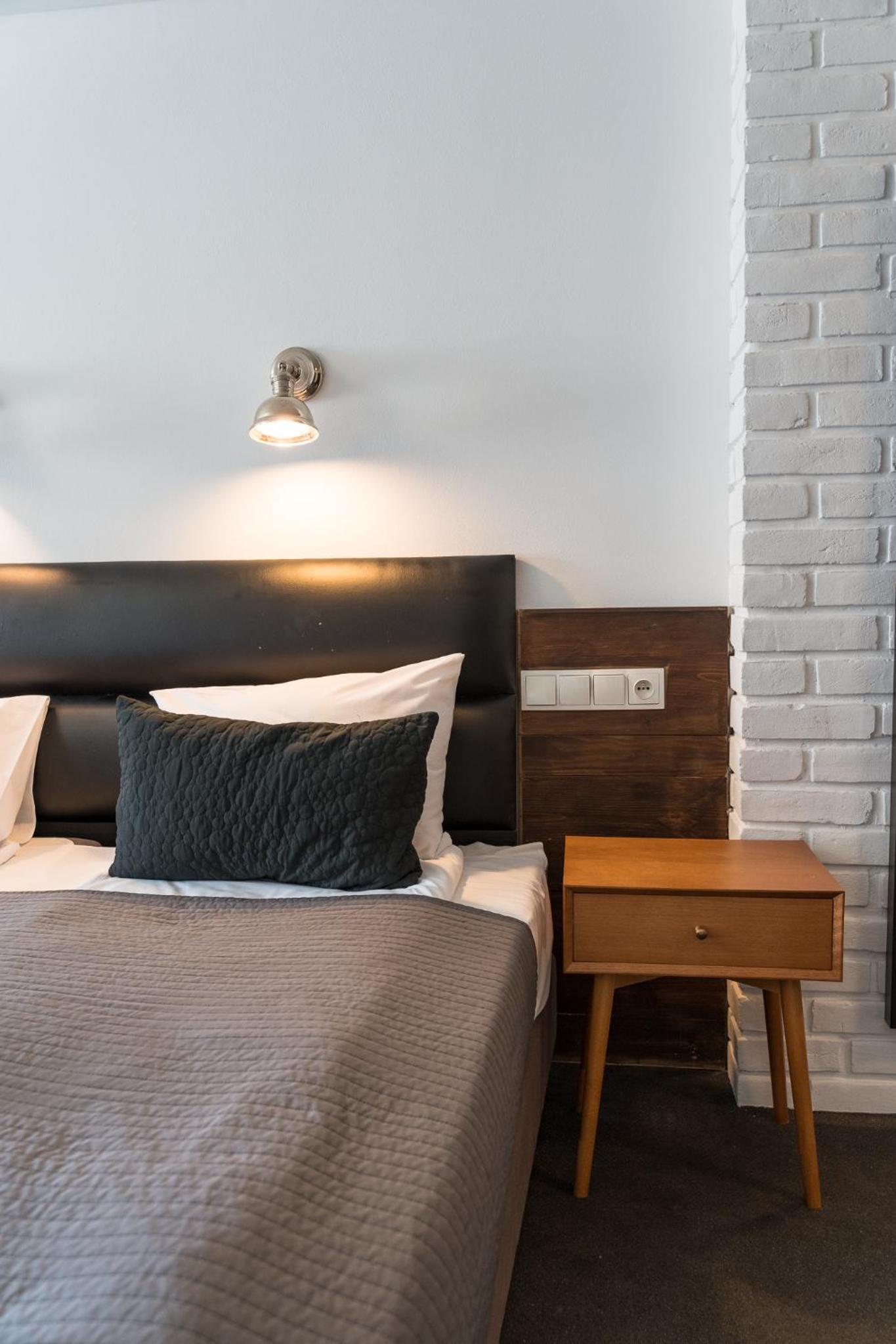 Superior Double or Twin Room with City View - Photo 5