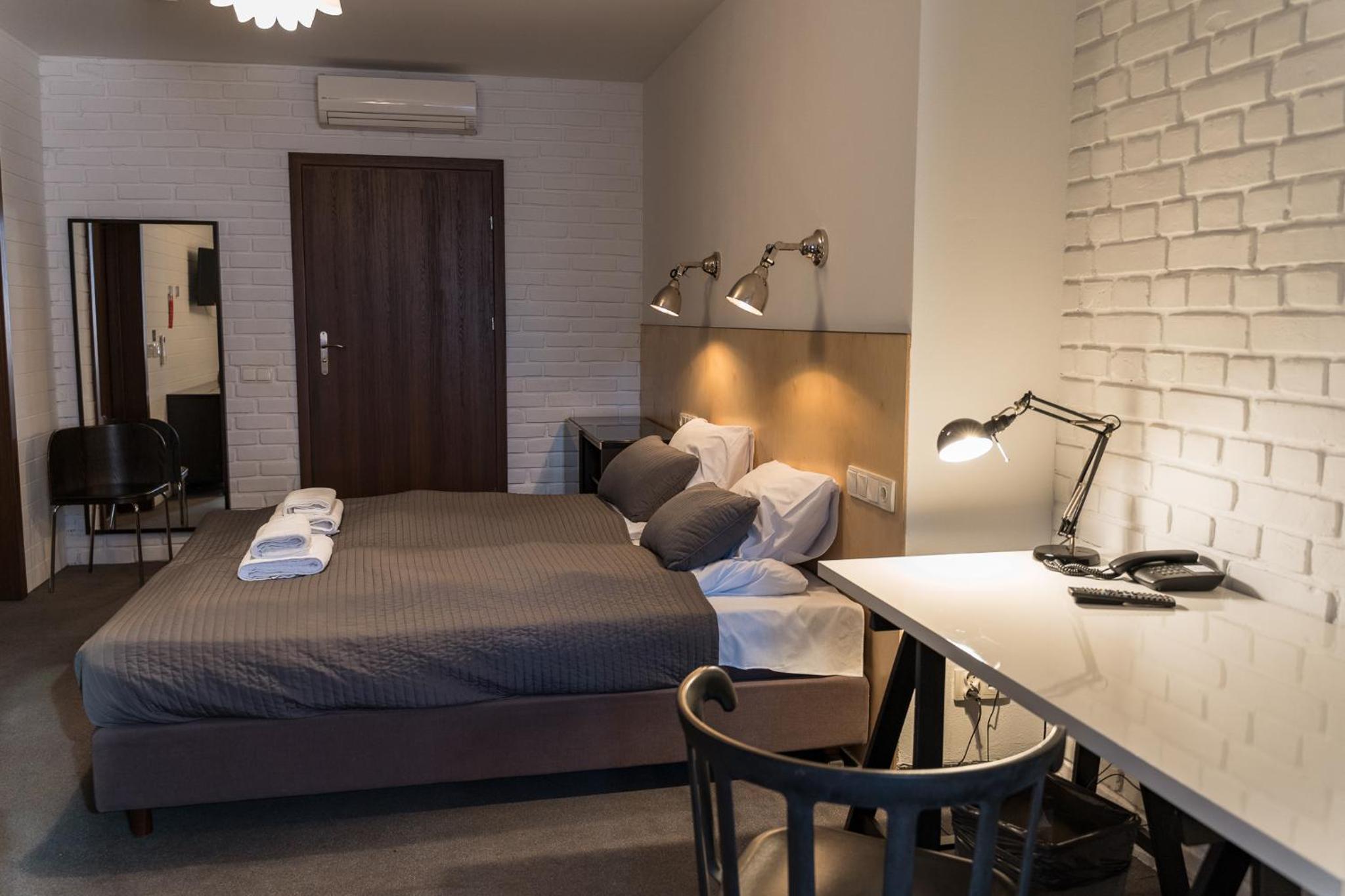 Double or Twin Room - Photo 3