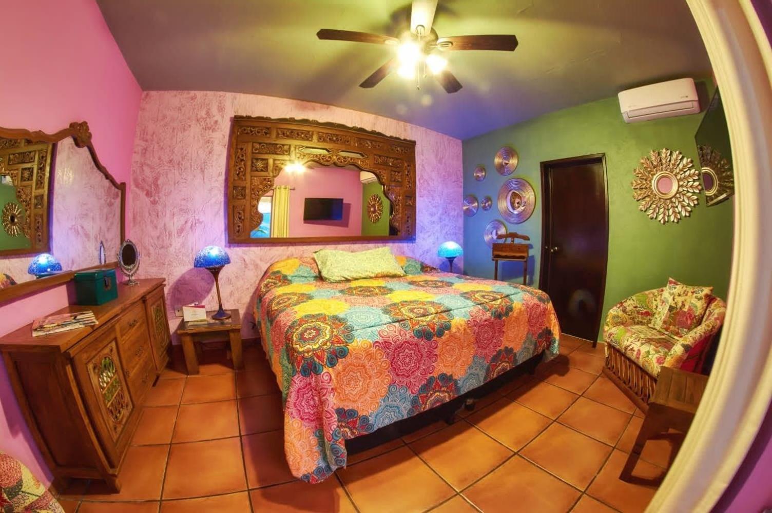 Deluxe Double Room - Photo 8