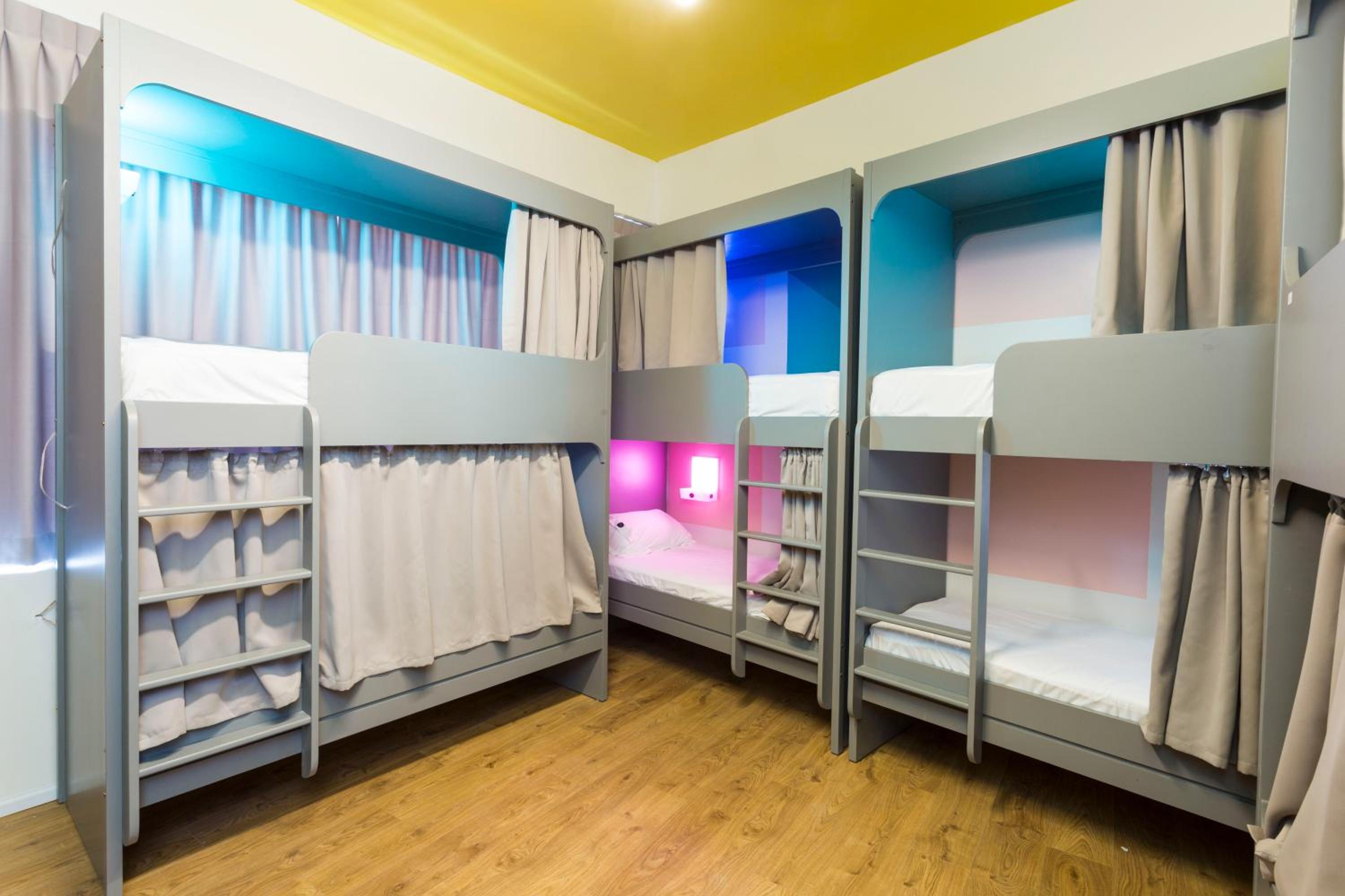 Bed in 6-Bed Mixed Dormitory Room