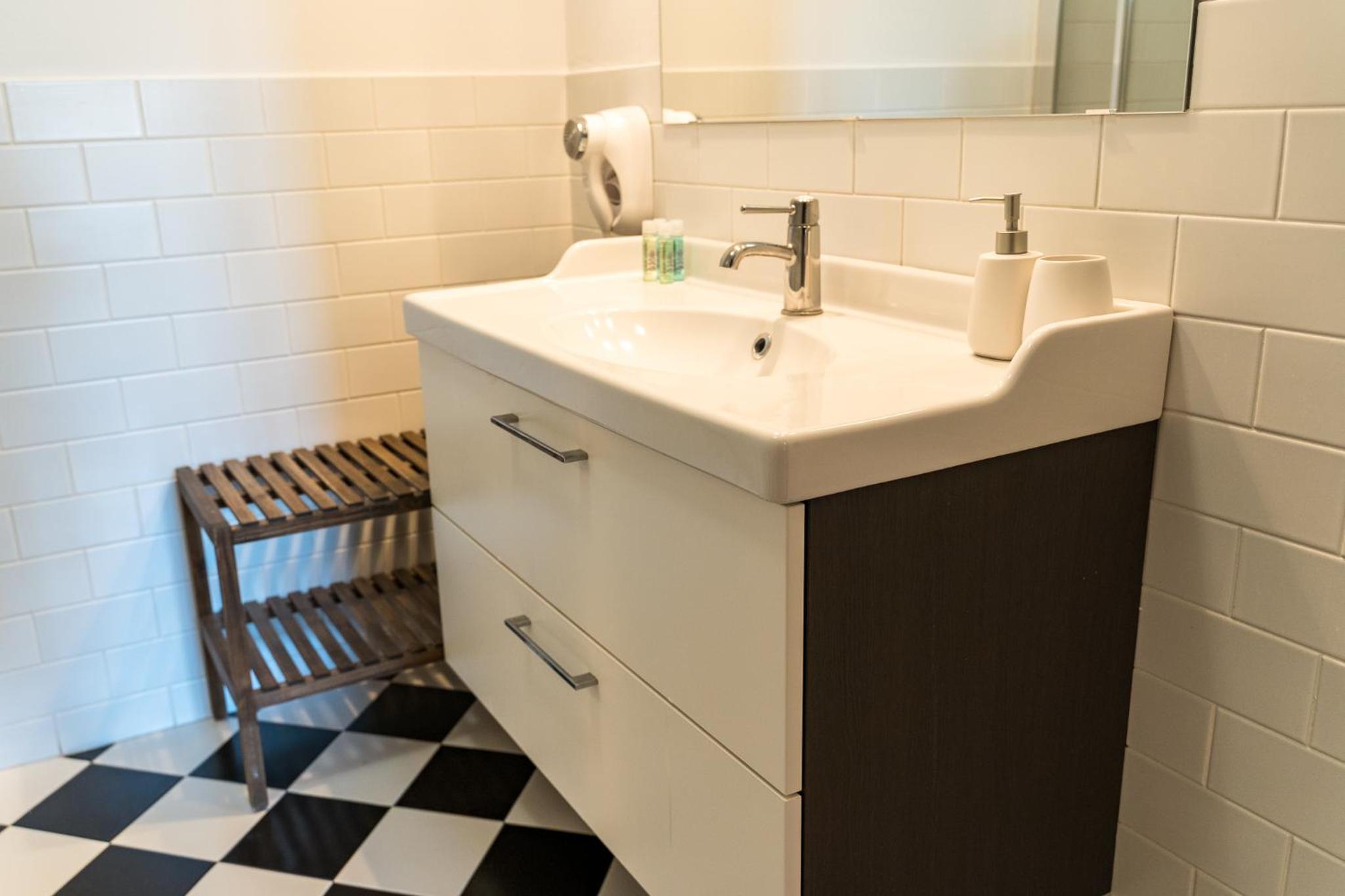 Double or Twin Room - Photo 8
