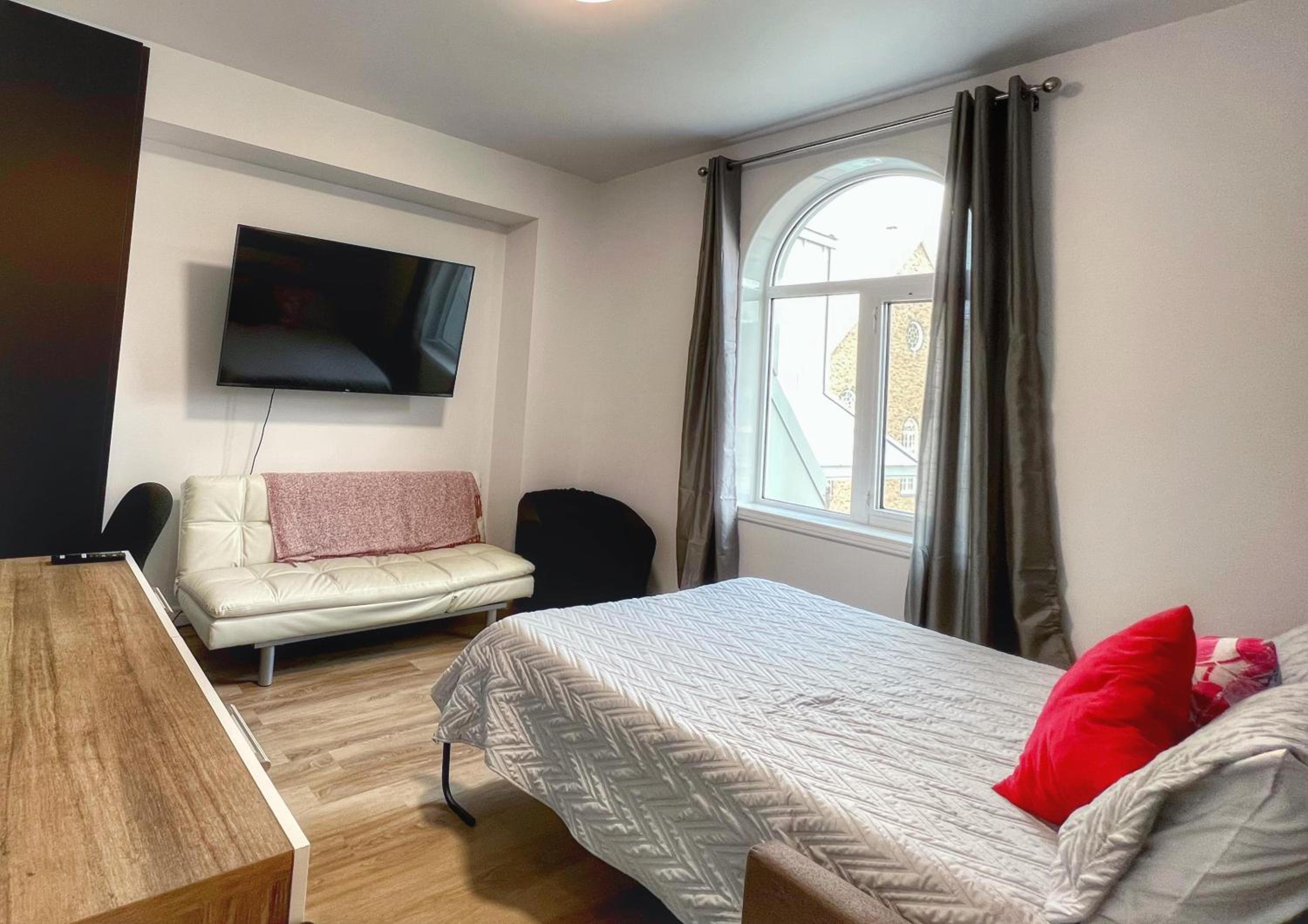 Queen Room - Photo 2