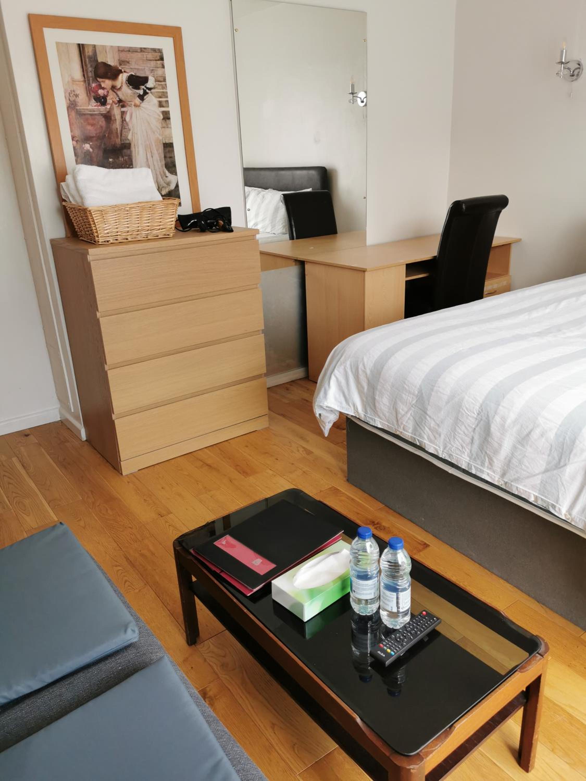 Deluxe Double Room with Shower photo 1
