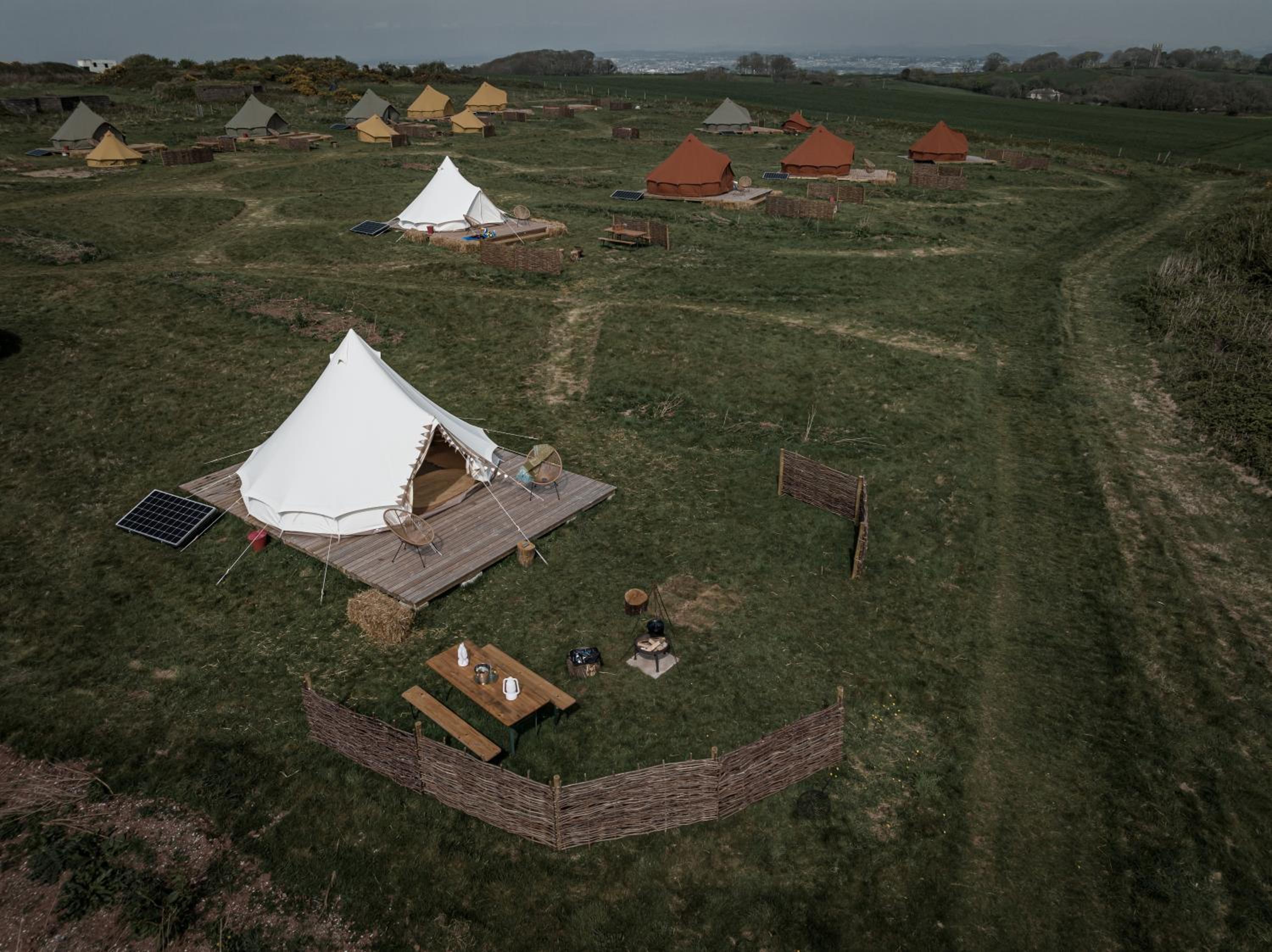 type 3 - 5.0m Luxe Bell Tent and viewing deck photo 3