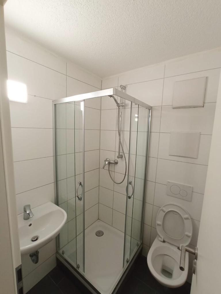 One-Bedroom Apartment - Photo 12