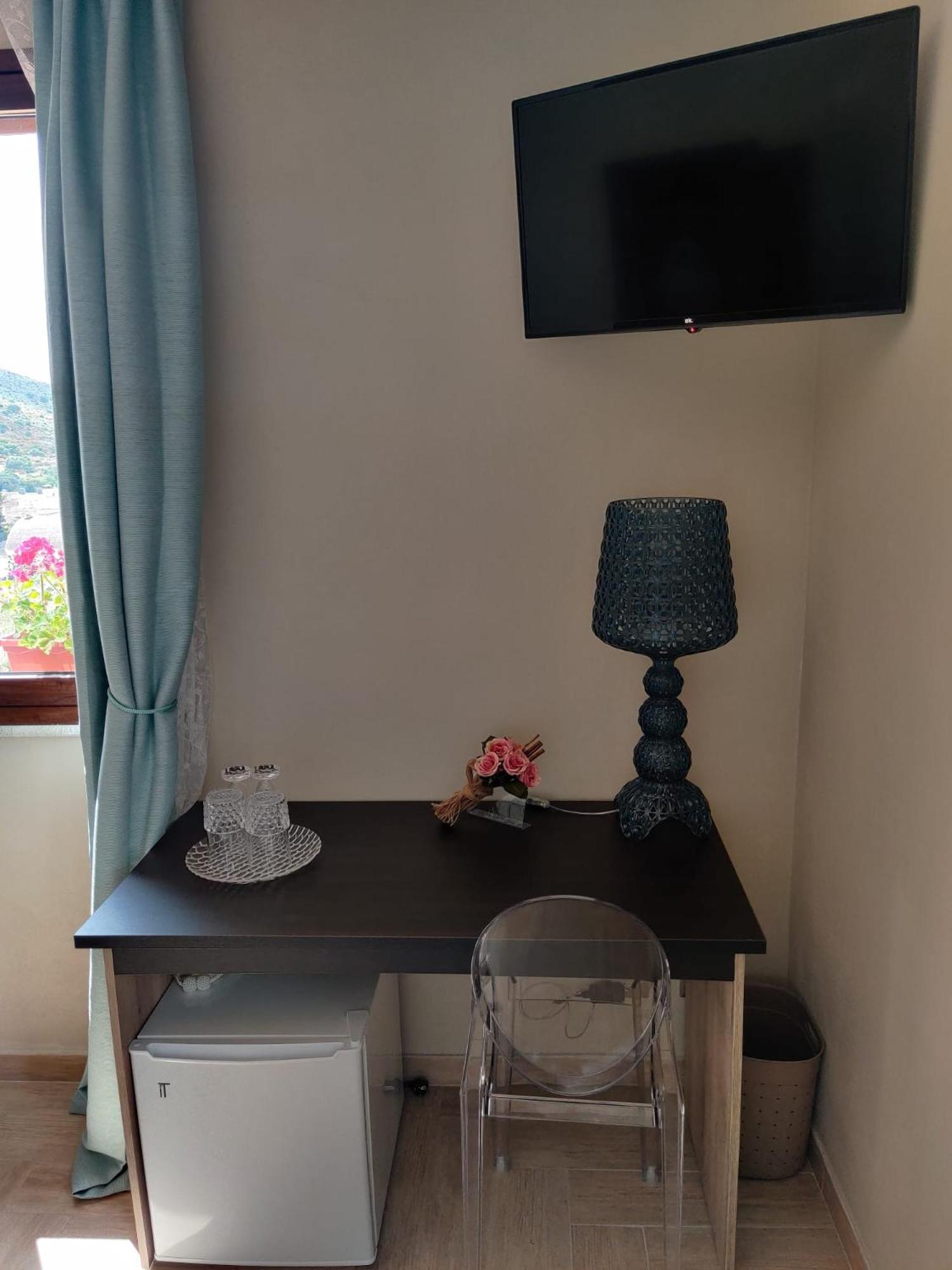 King Room with Sea View photo 2