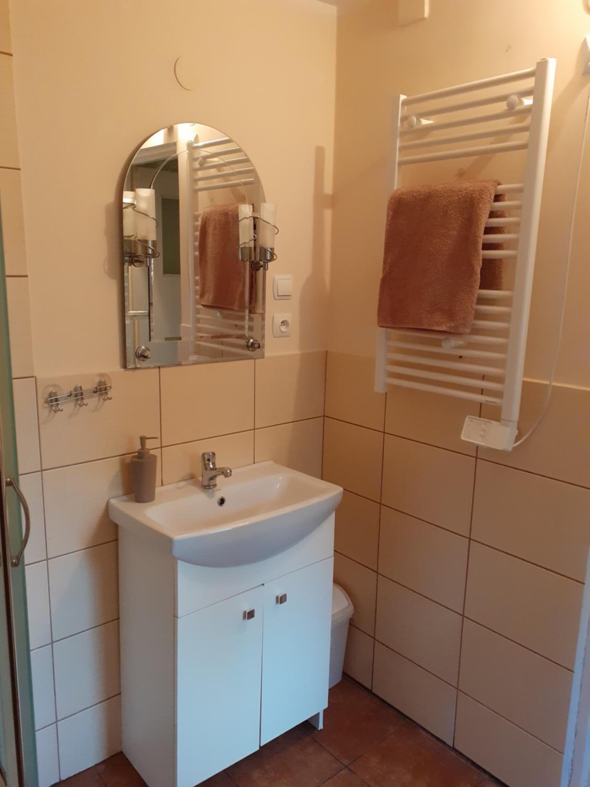 Twin Room with Bathroom photo 2