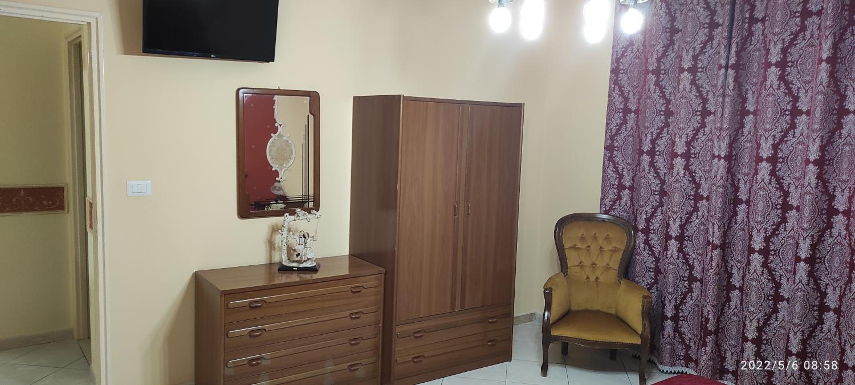 Three-Bedroom House photo 3