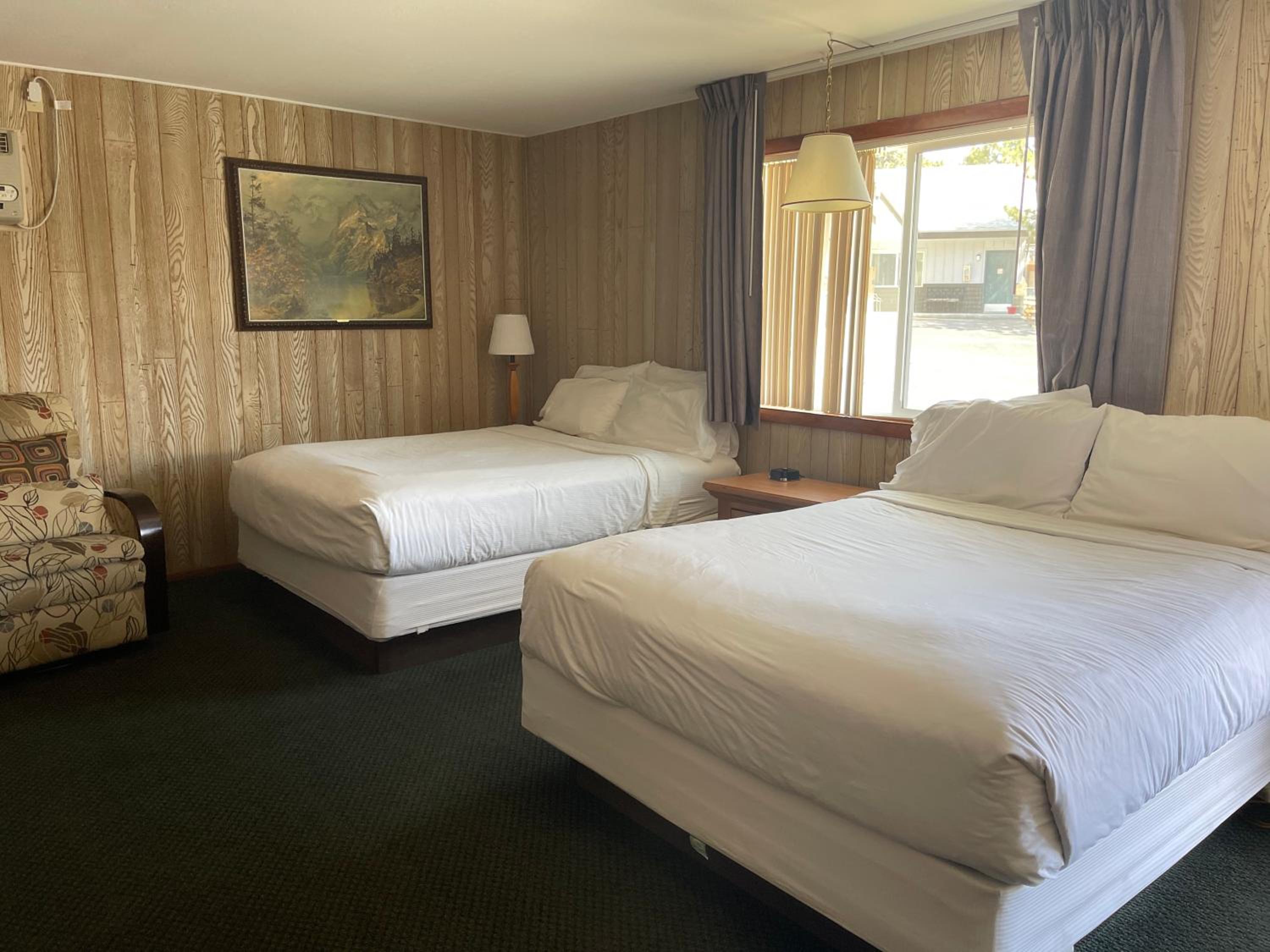 Deluxe Queen Room photo 3