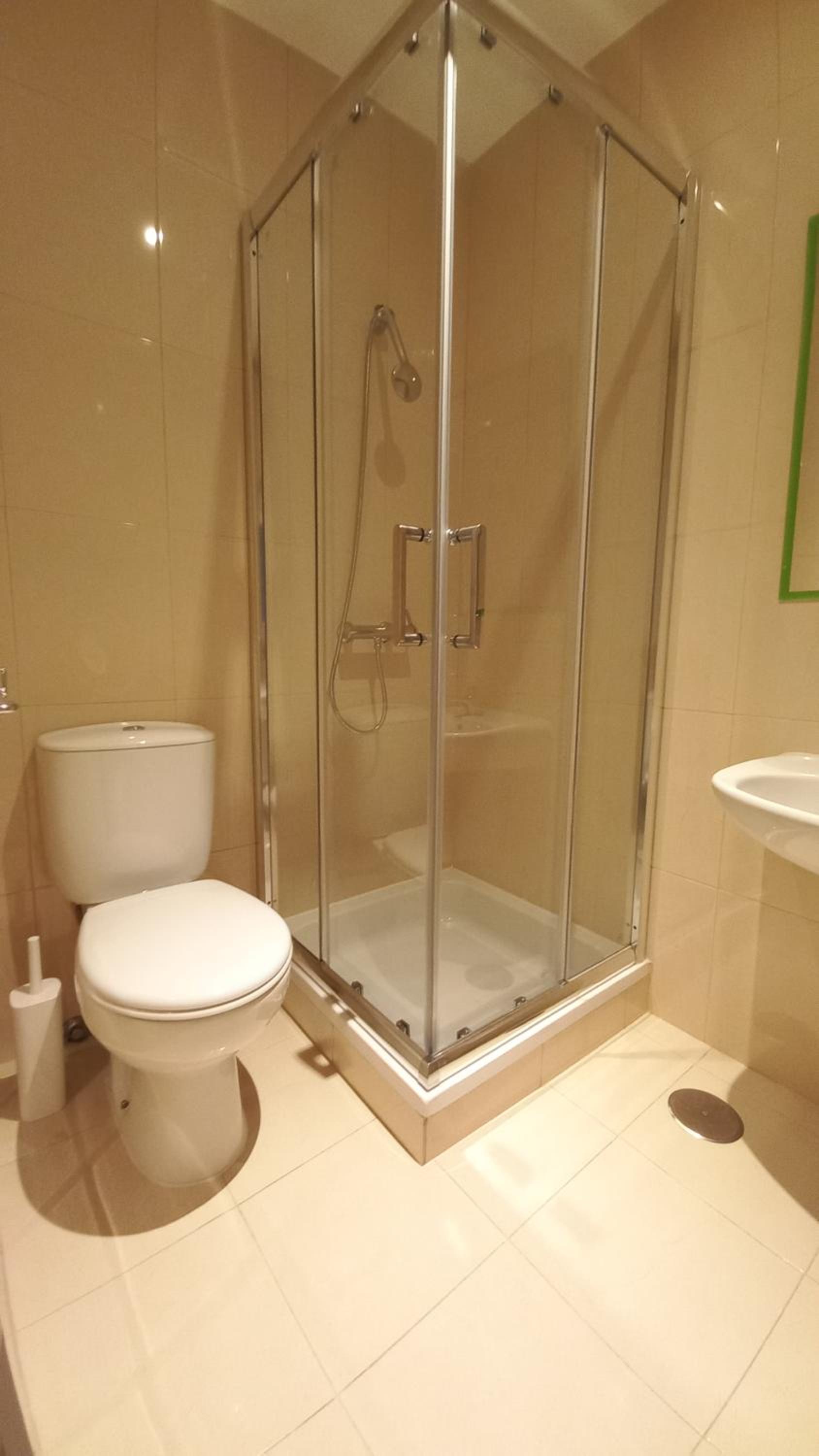 One-Bedroom House - Photo 6