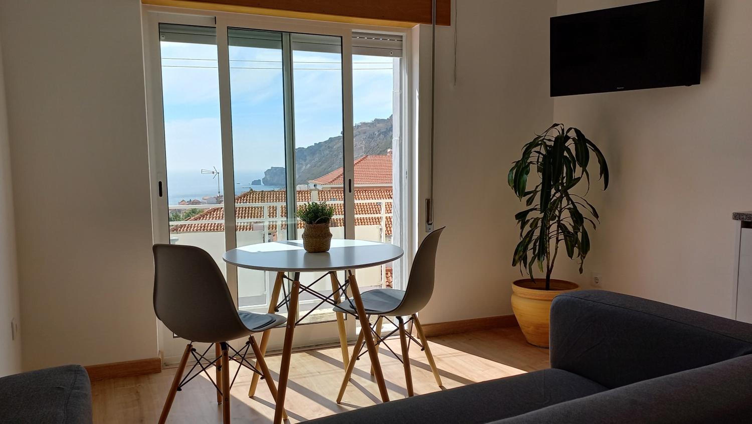 One-Bedroom House - Photo 7