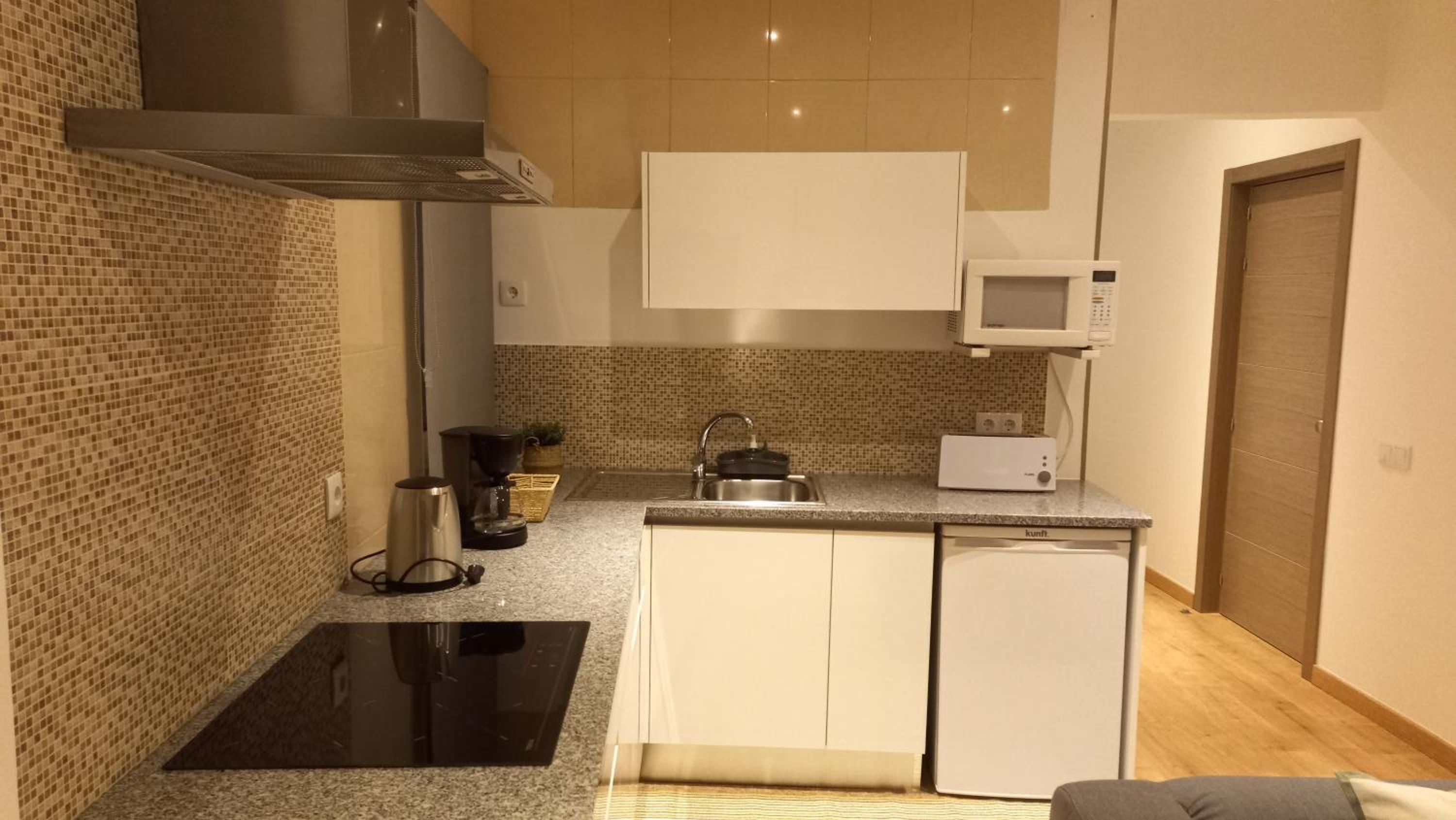 One-Bedroom House - Photo 10