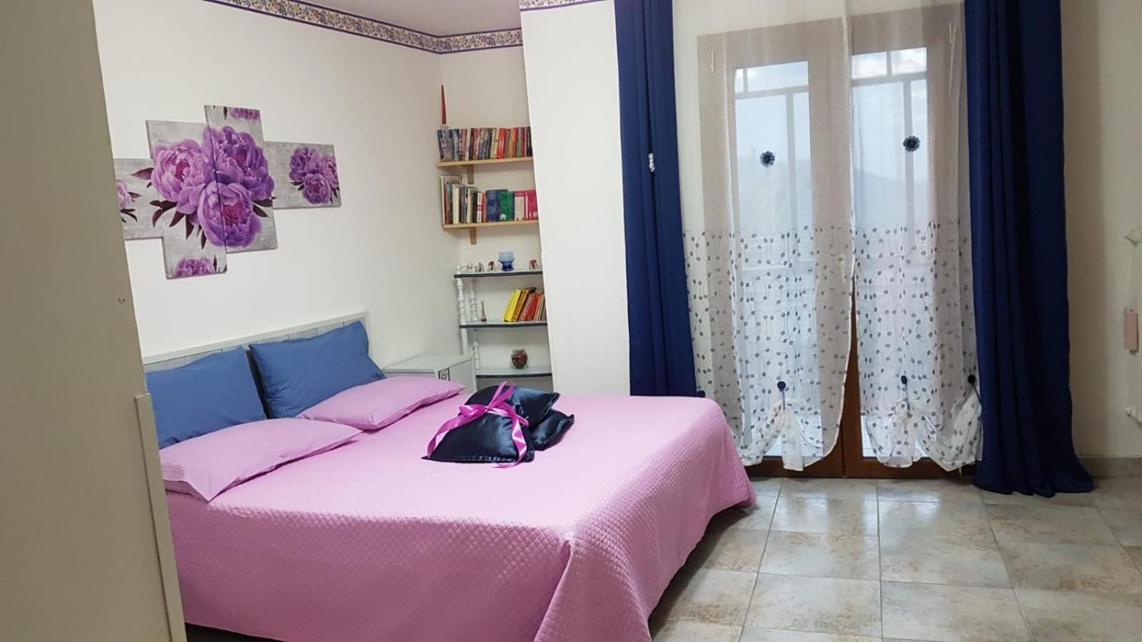 Double Room with Private Bathroom - Photo 21