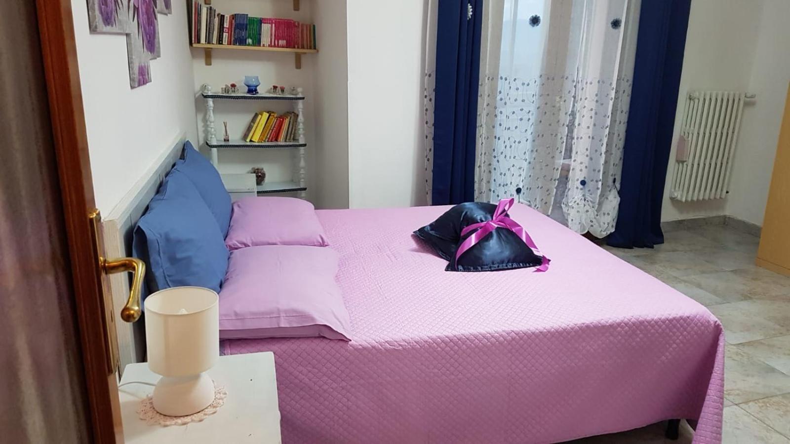 Double Room with Private Bathroom - Photo 11