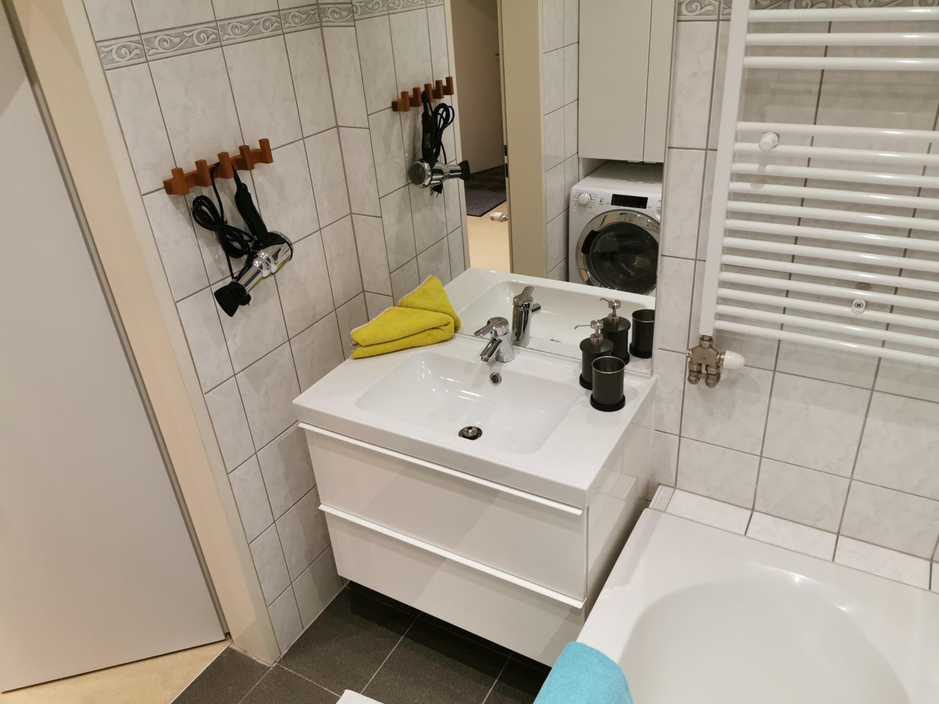 One-Bedroom Apartment - Photo 16
