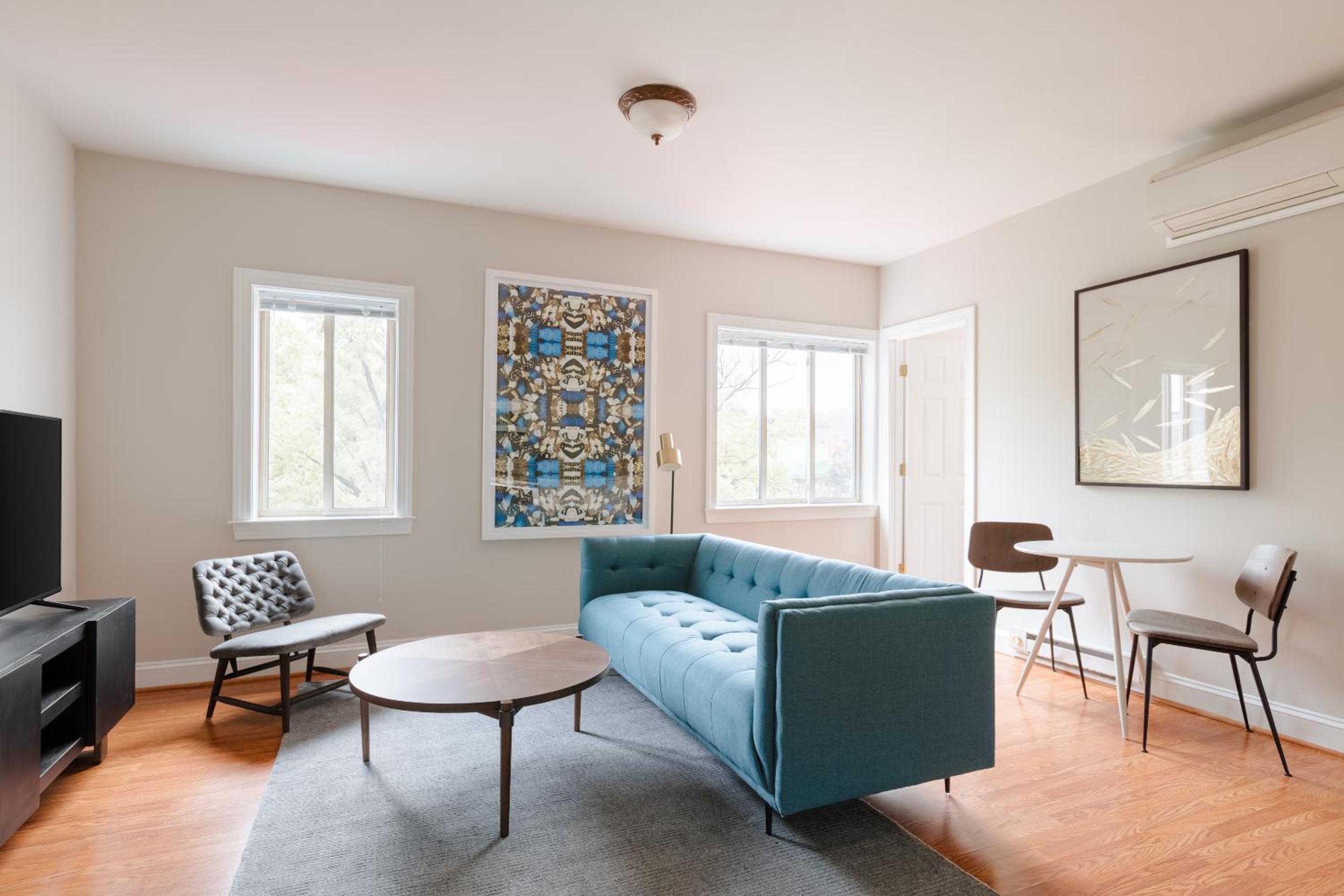 One-Bedroom Suite (Self Check-in with Virtual Front Desk)