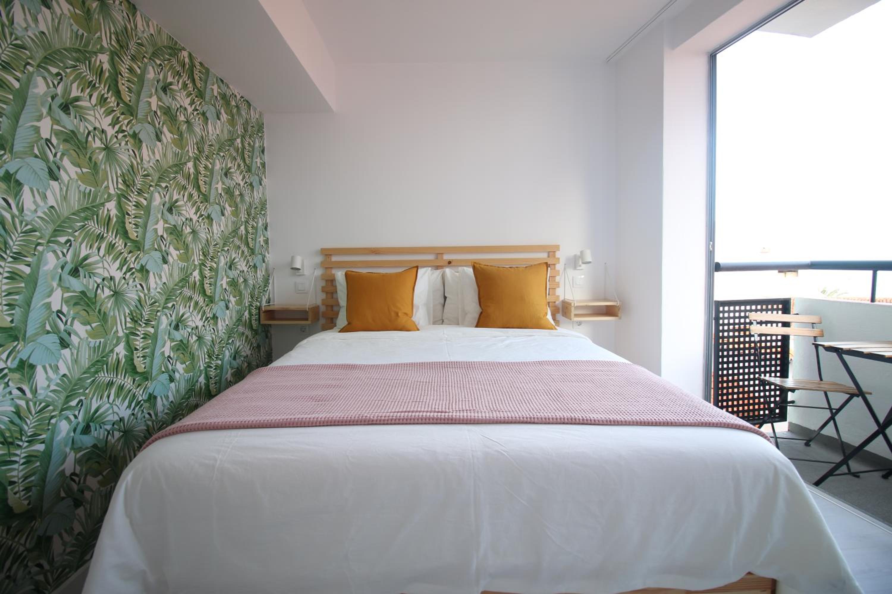 Double Room with Balcony - Photo 1