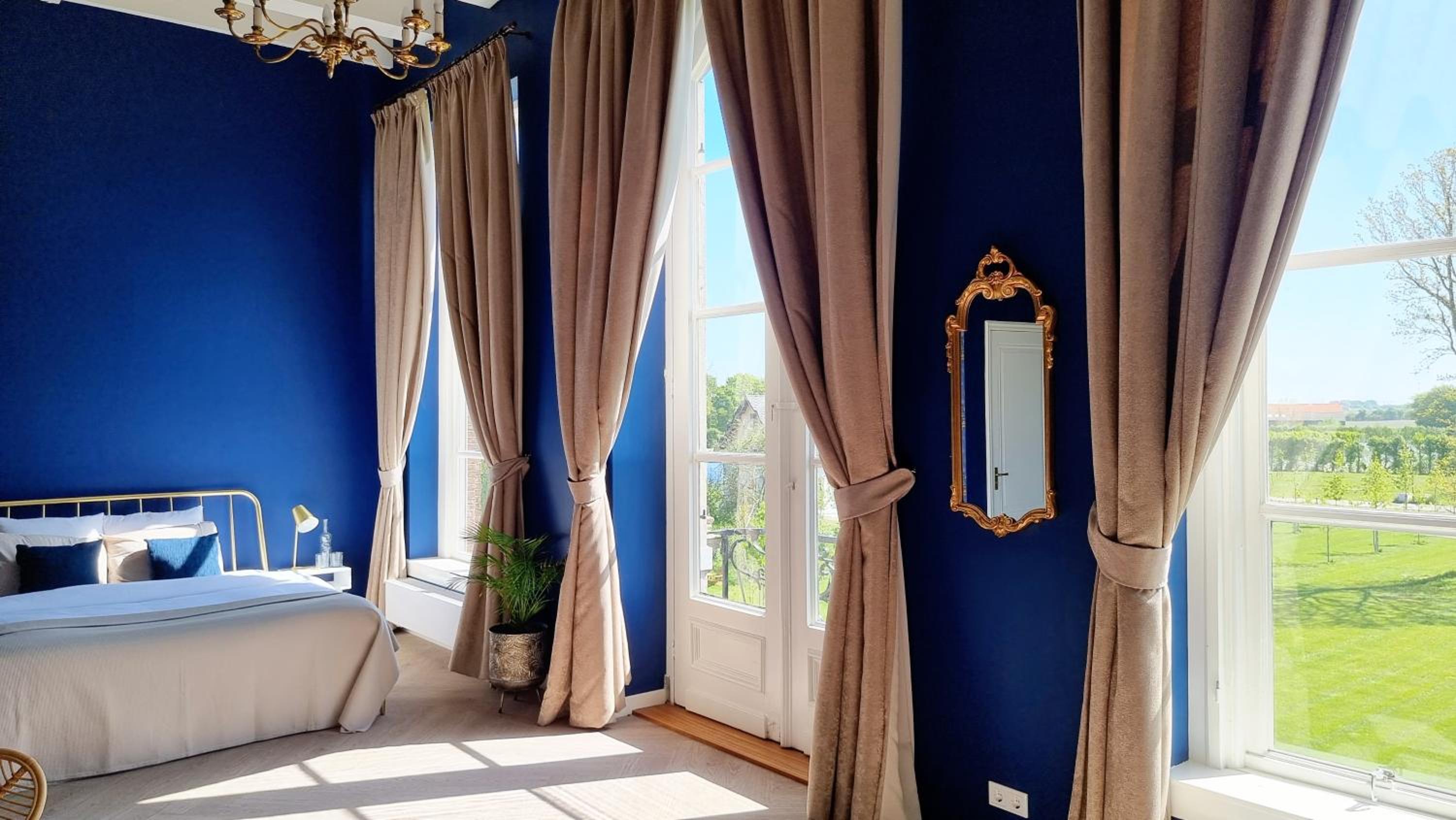 Deluxe King Room photo 1