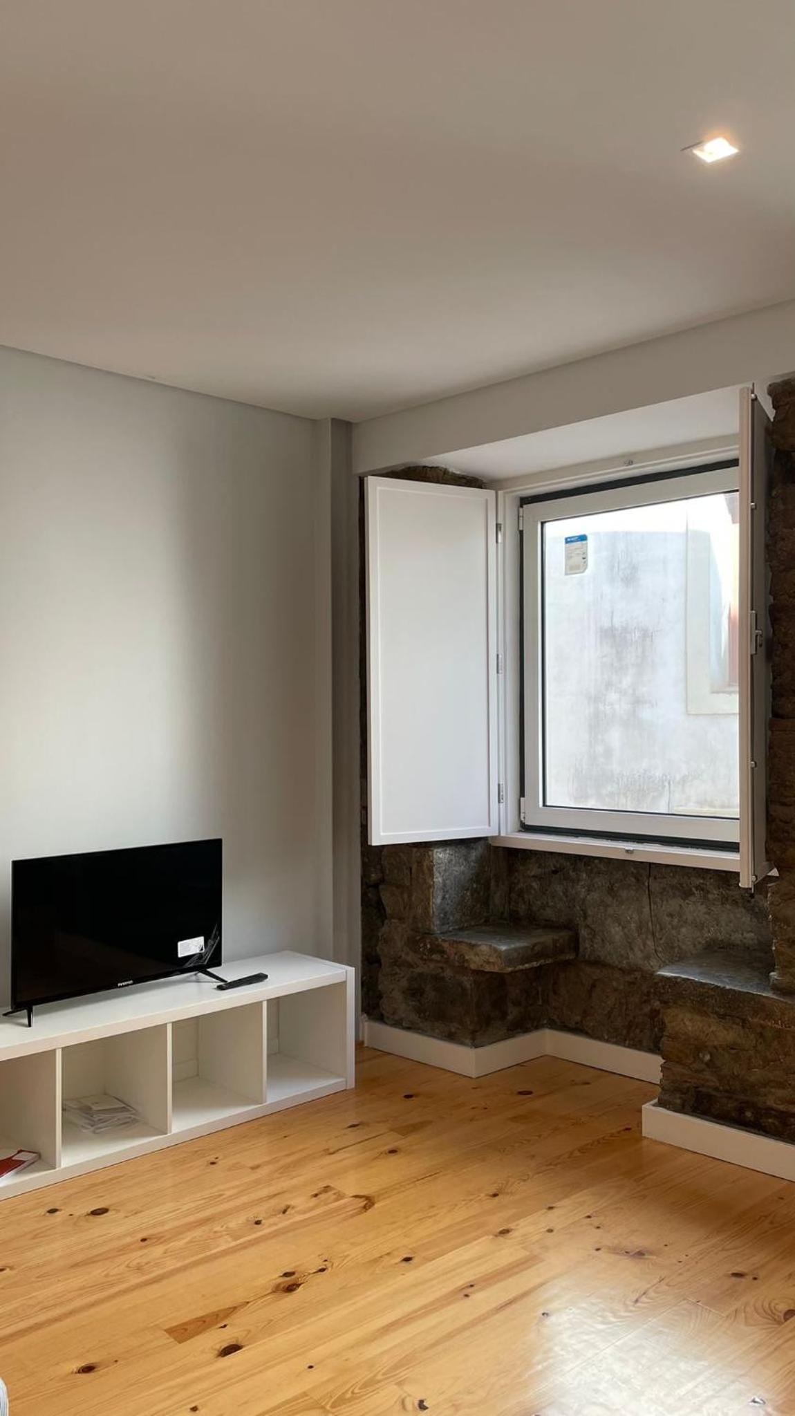 One-Bedroom Apartment - Photo 7