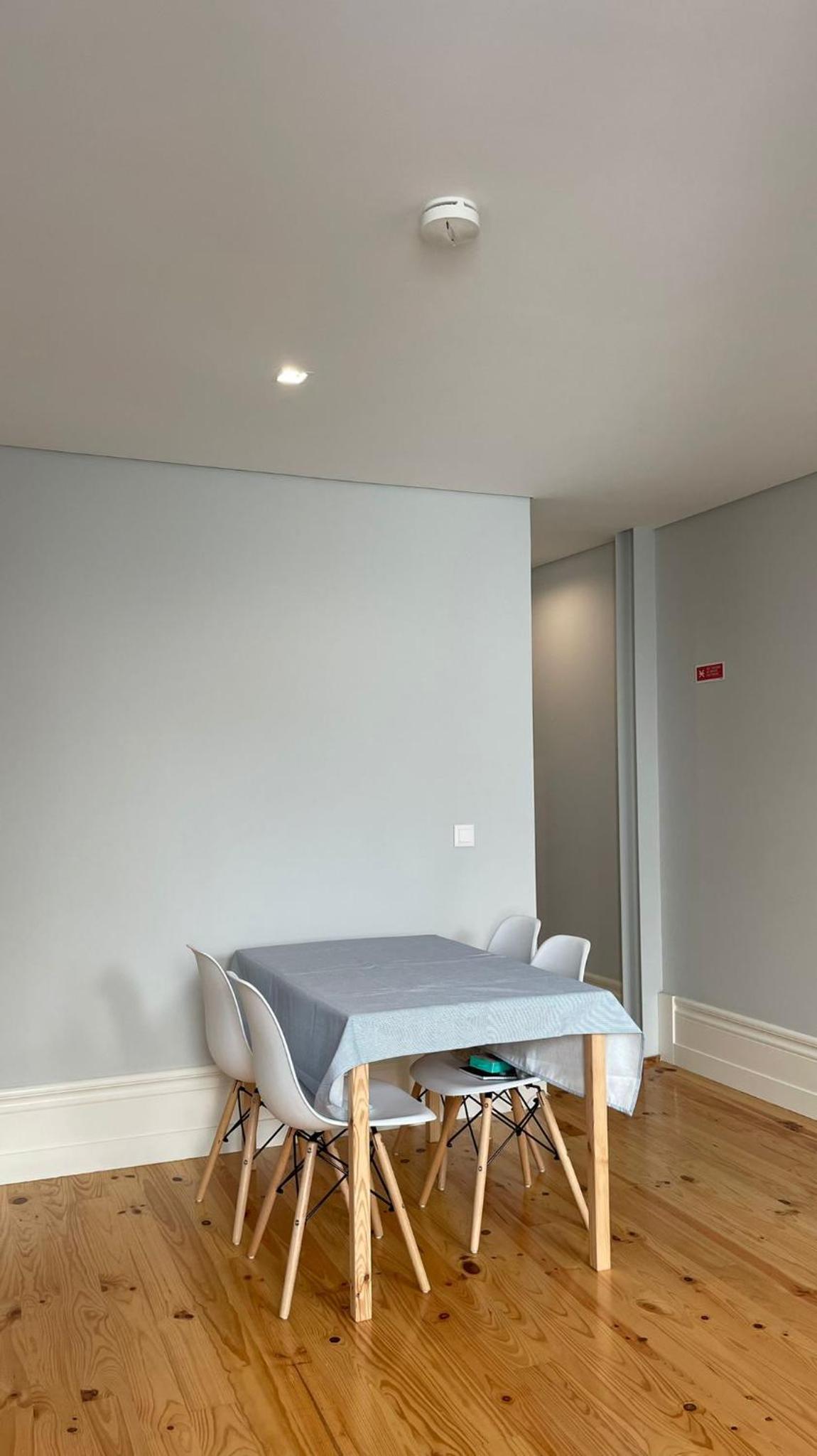One-Bedroom Apartment - Photo 12