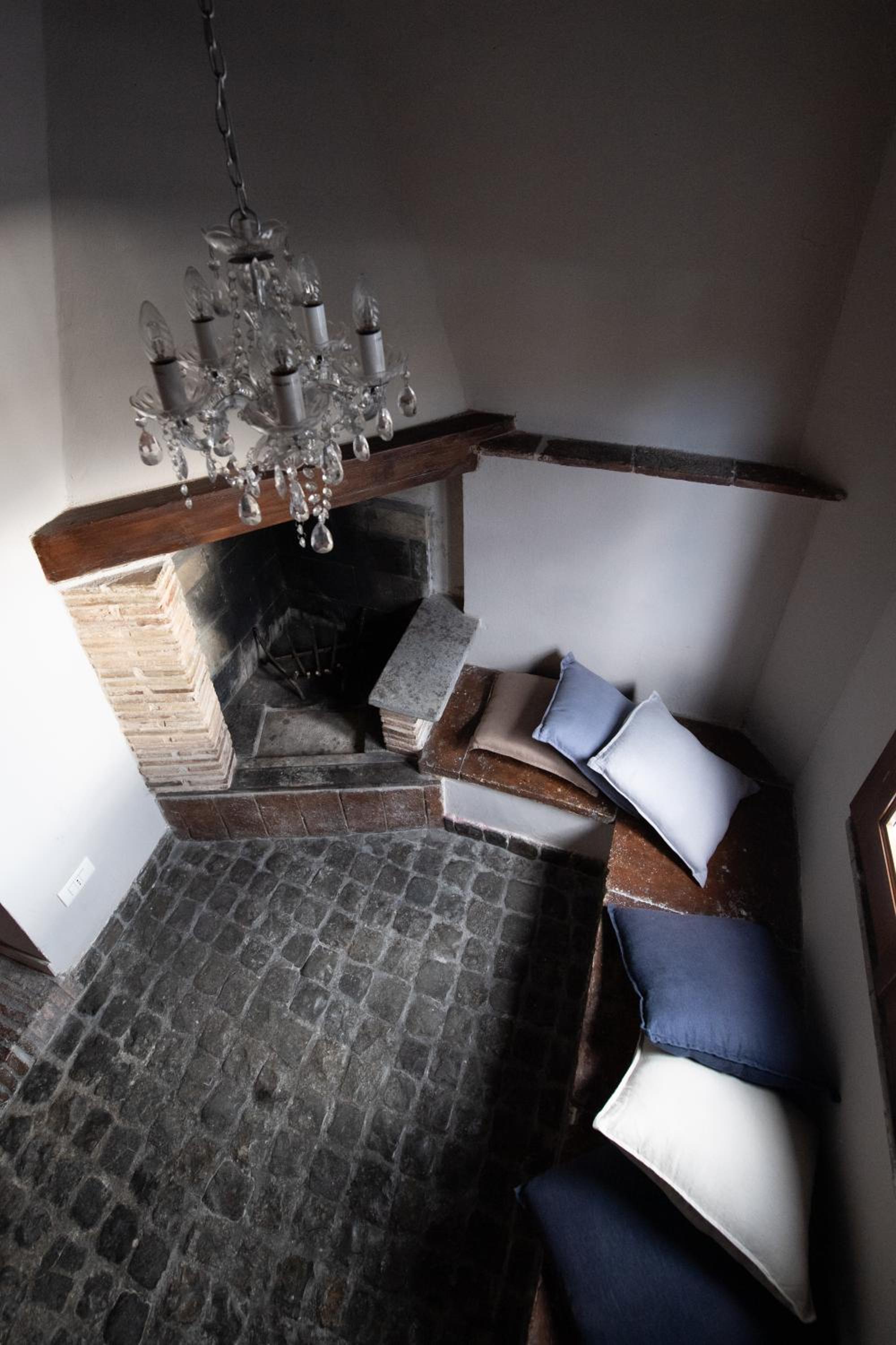 Suite with Balcony and Lake View - Split Level photo 2