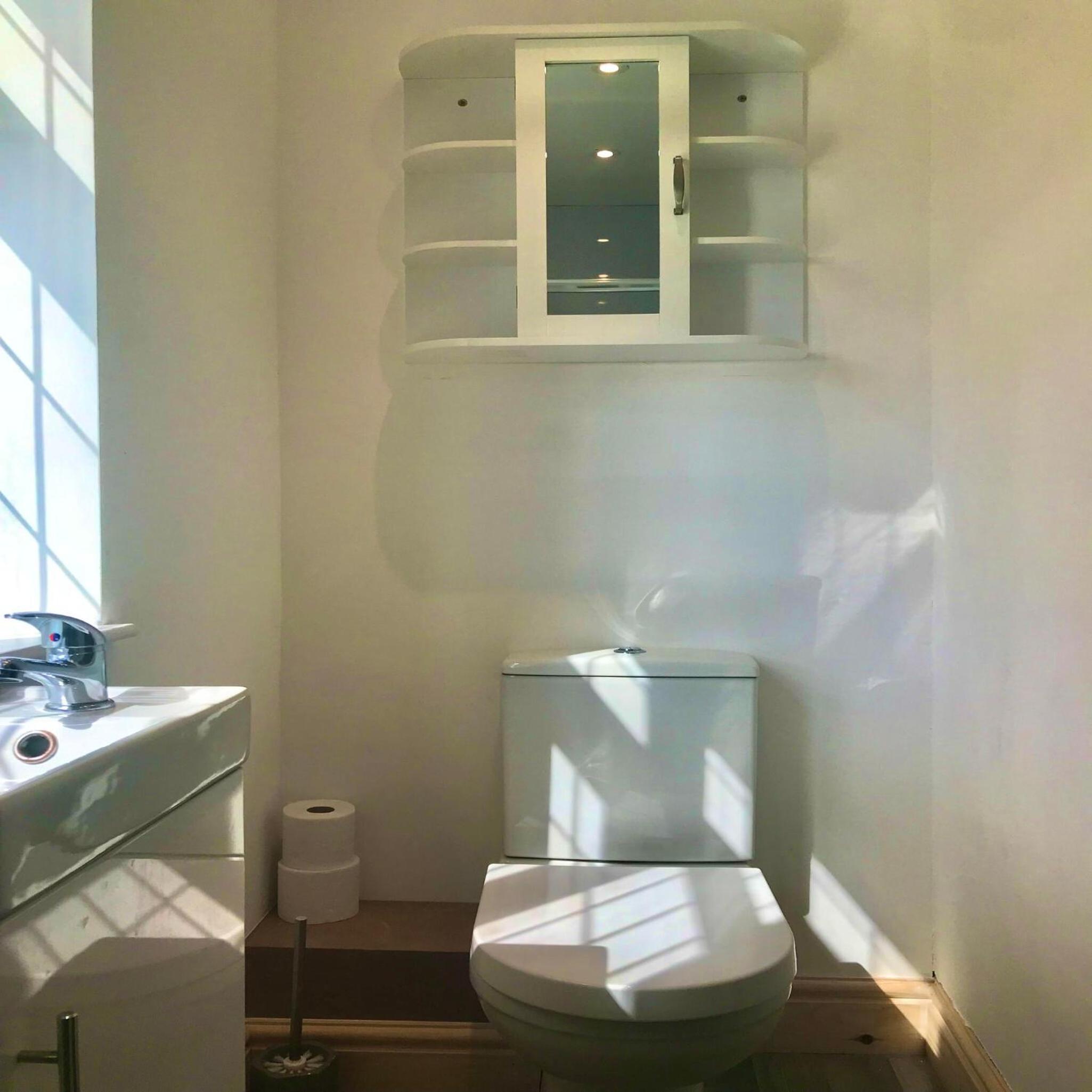 Single Room photo 3