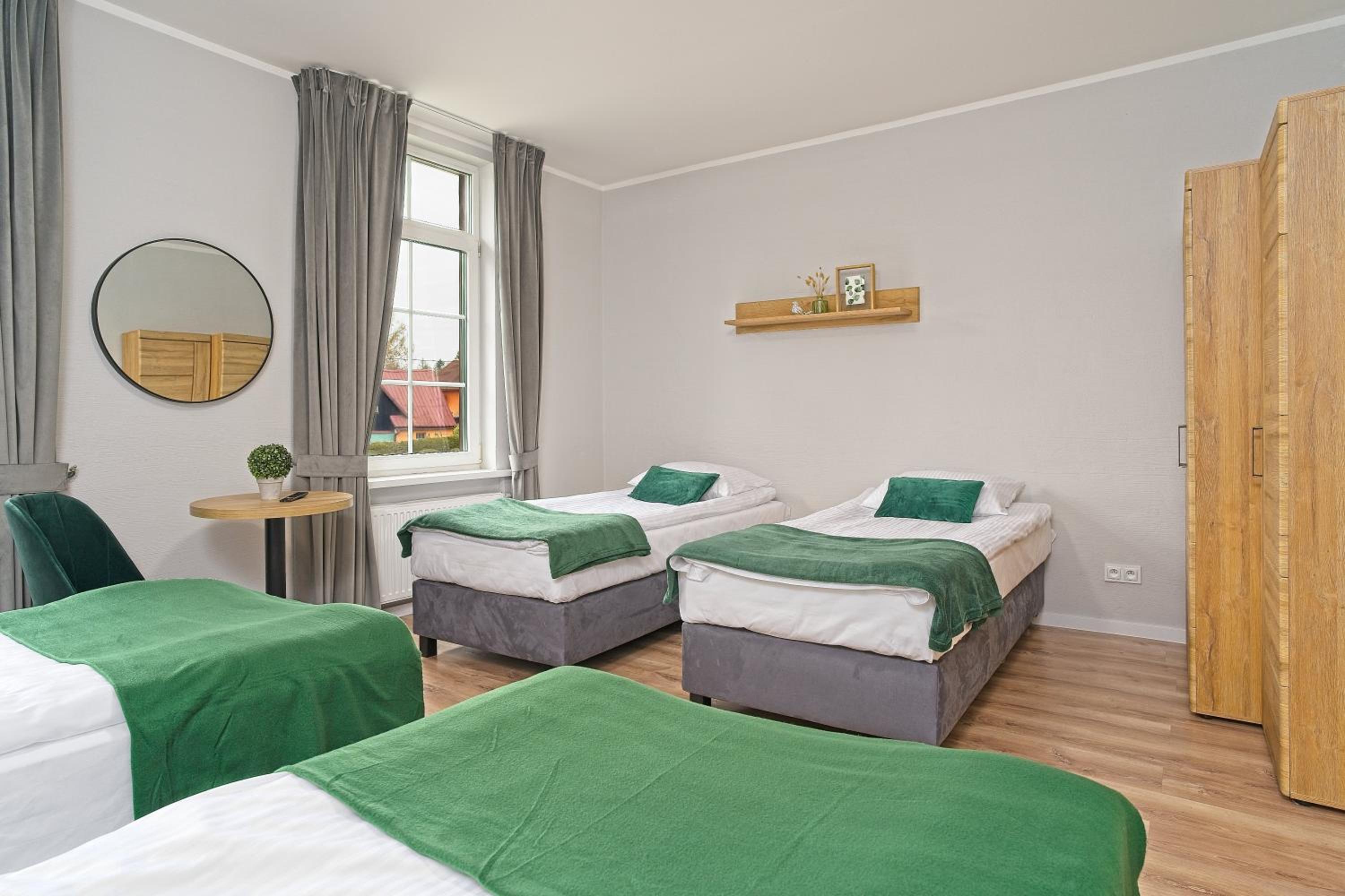 Quadruple Room with Private External Bathroom photo 3