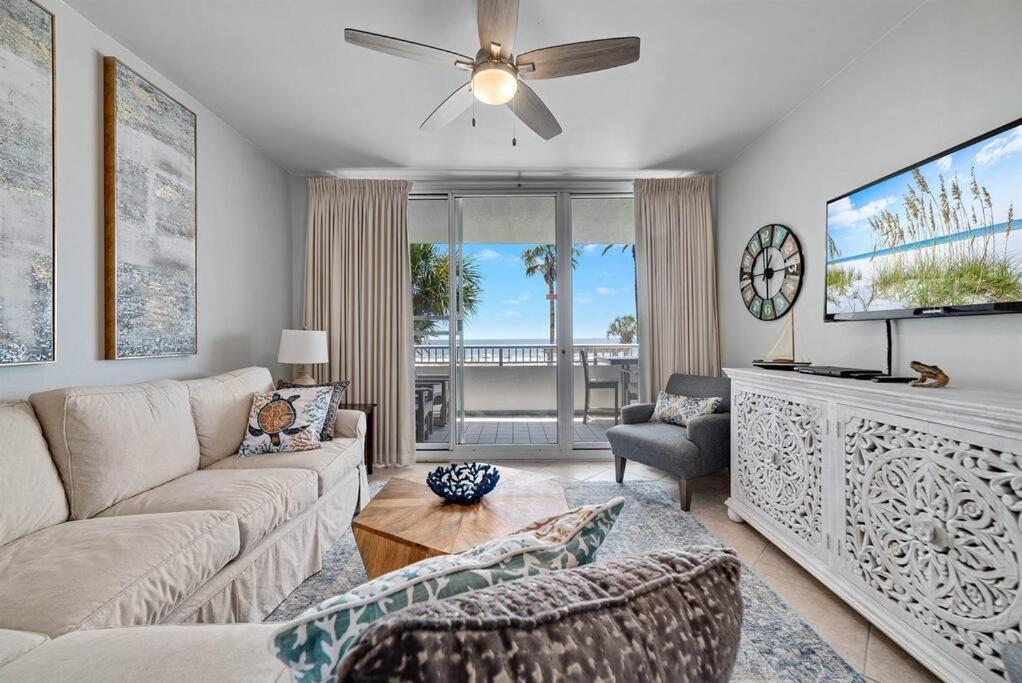 Two-Bedroom Apartment - Oceanfront 