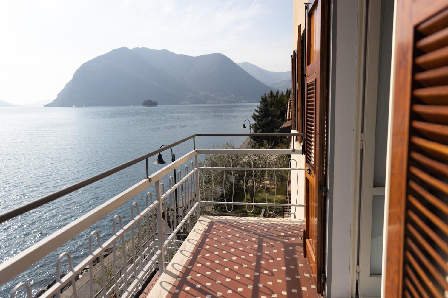 Superior Double or Twin Room with Lake View