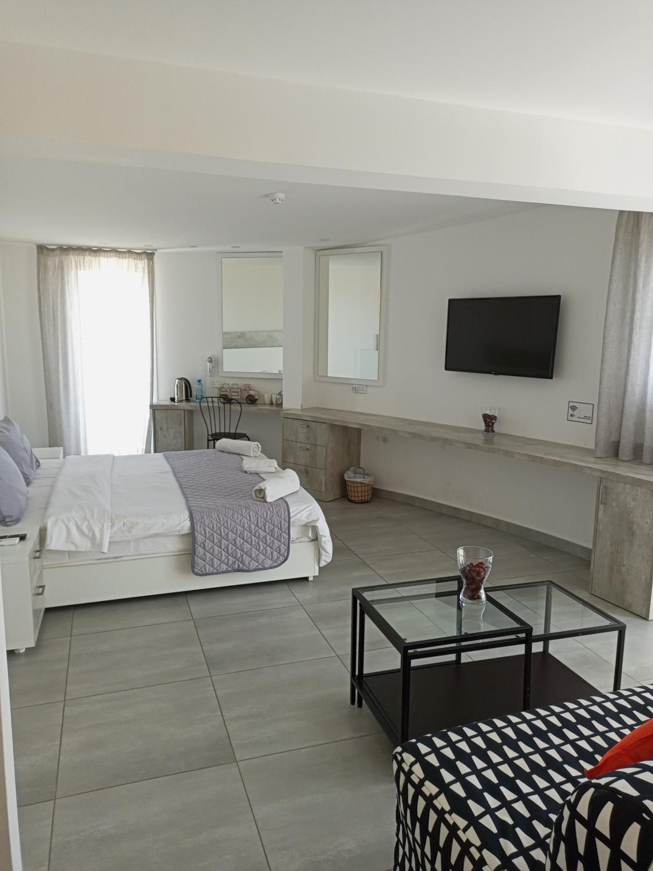 Studio with Sea View - Photo 4