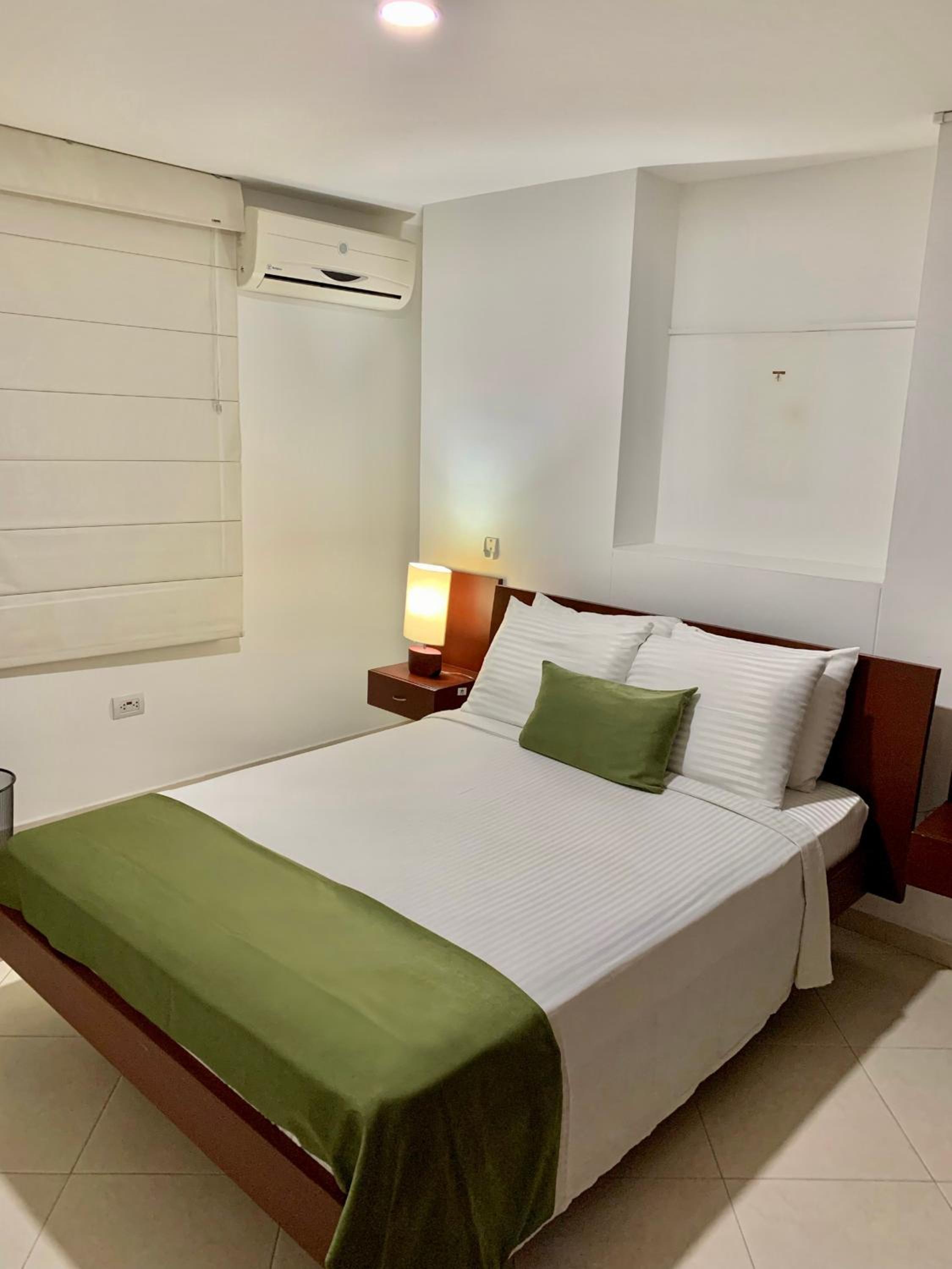Single Room with Private Bathroom photo 1