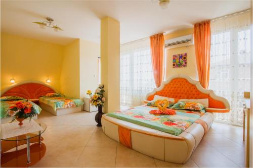 Family Room with Side Sea View photo 1