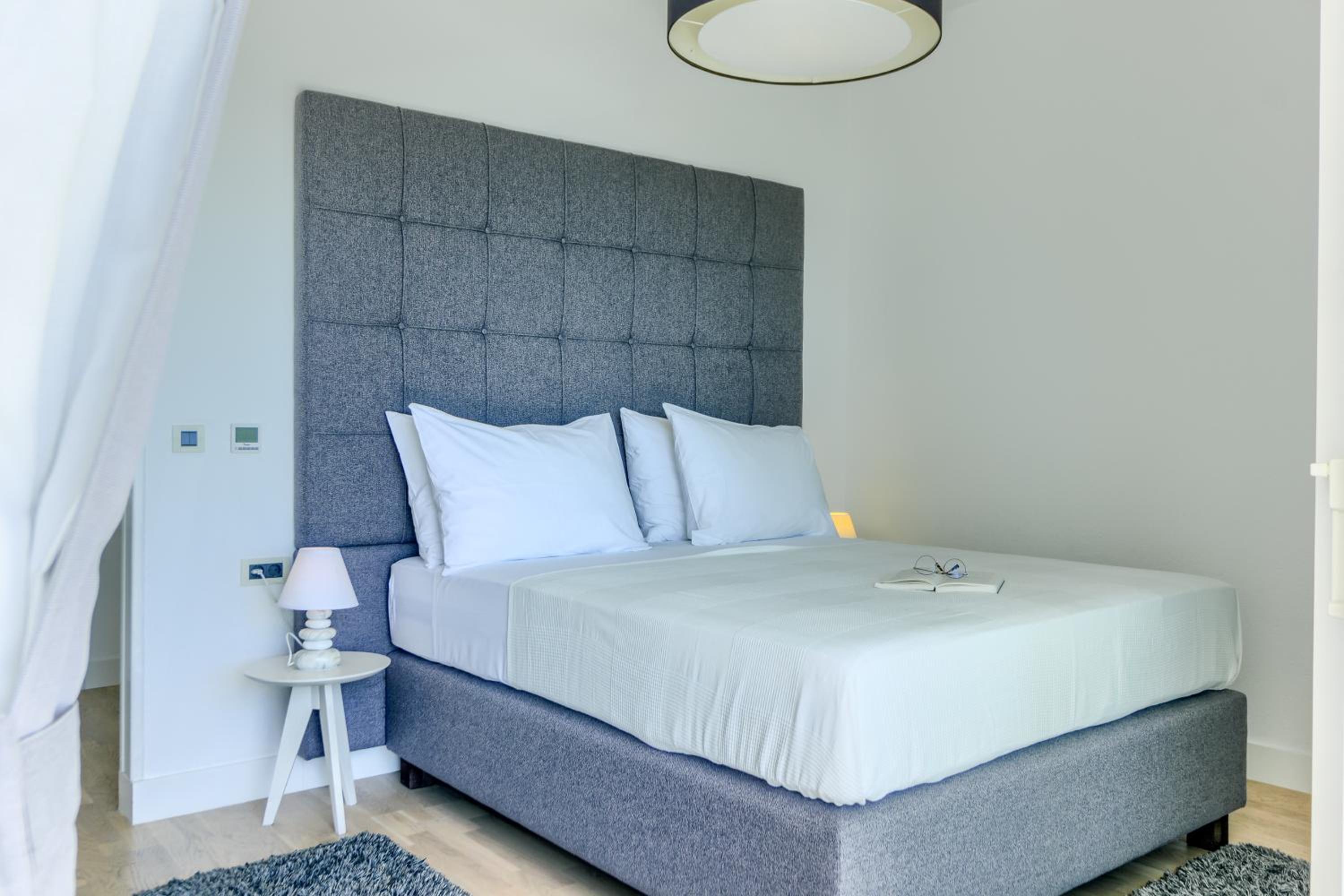 Deluxe Double Room with Balcony and Sea View - Photo 6