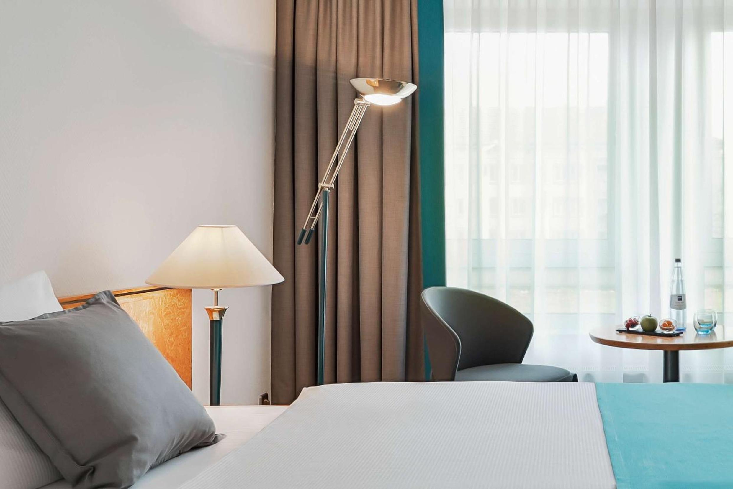 Executive Suite - Photo 3