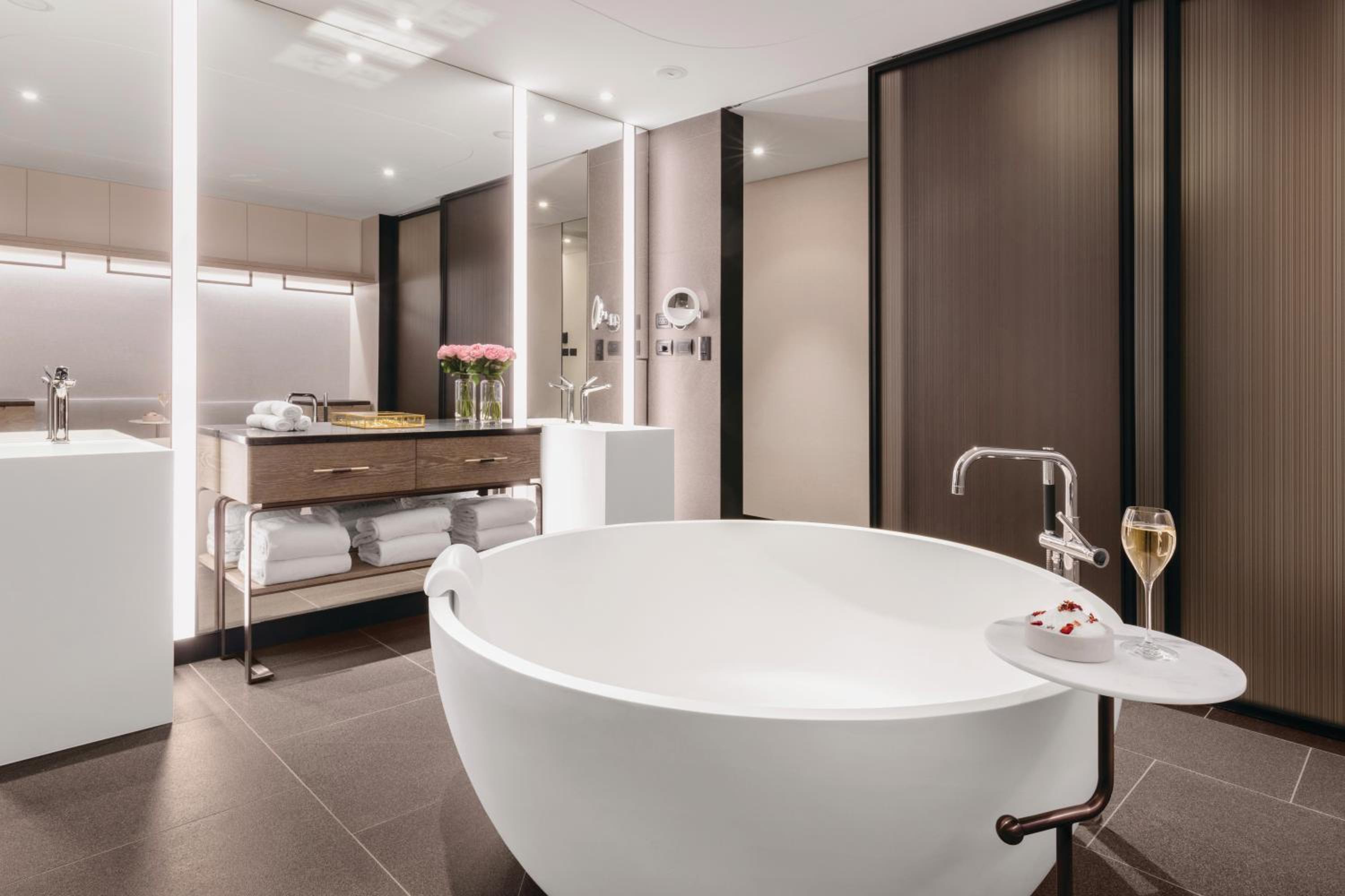 Executive Ocean Suite - Photo 3