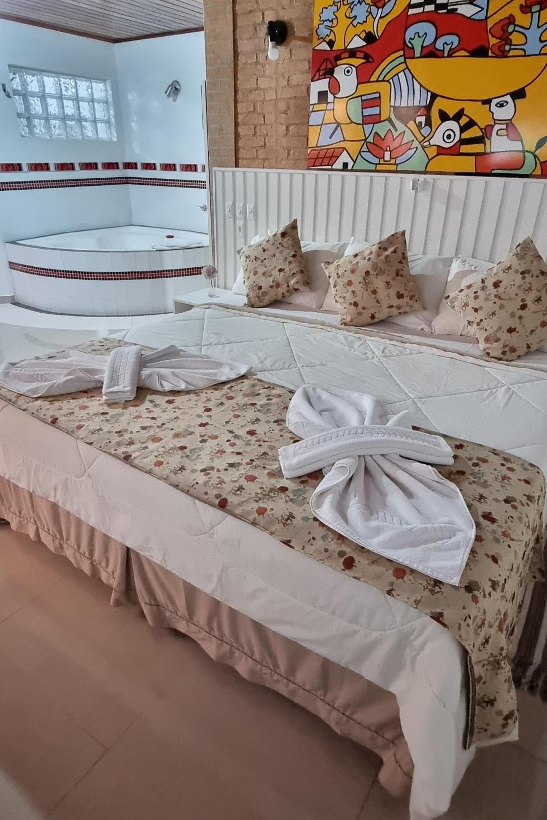 Luxury King Suite with Double Spa Bath photo 2
