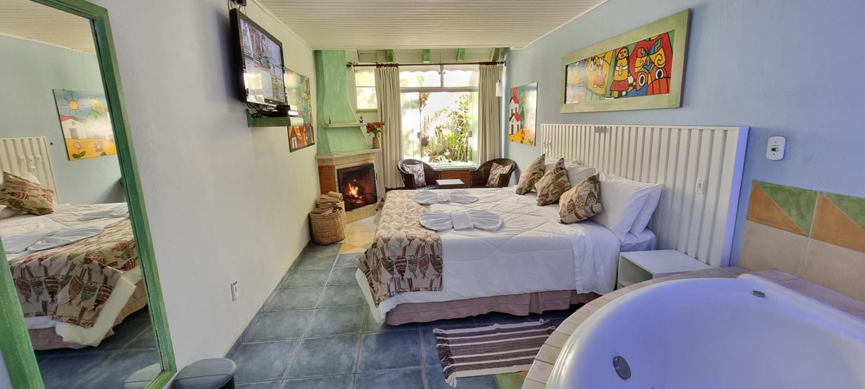 Deluxe King Room with Double Spa Bath photo 1