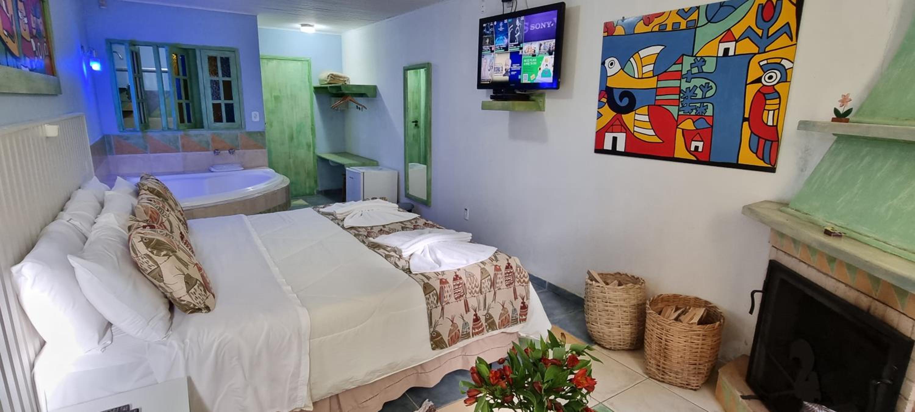 Deluxe King Room with Double Spa Bath photo 3